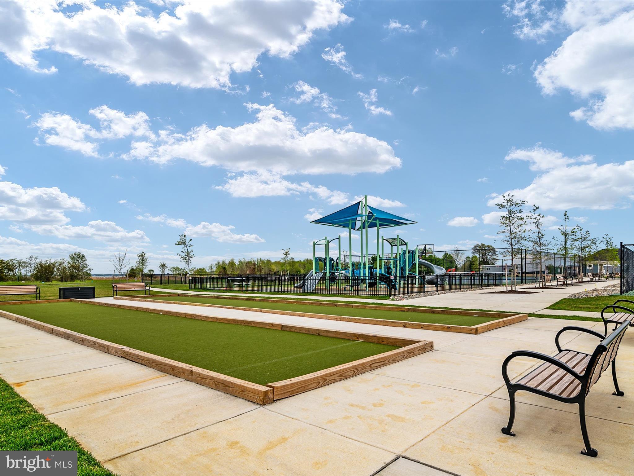 FOUR SEASONS AT KENT ISLAND - Residential