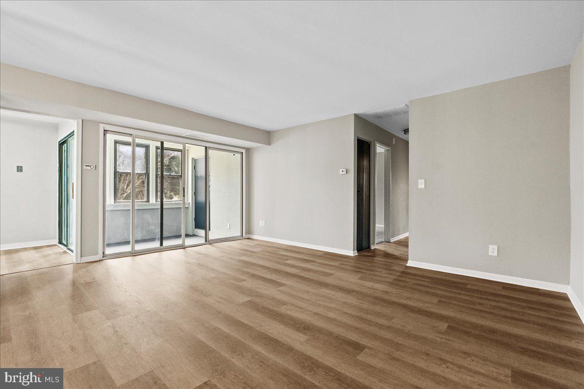 VOM VILLAGE CENTER - Residential