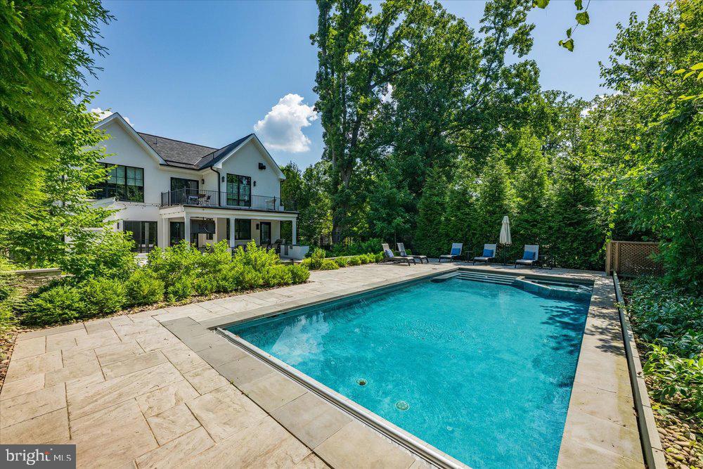 WOODMONT - Residential