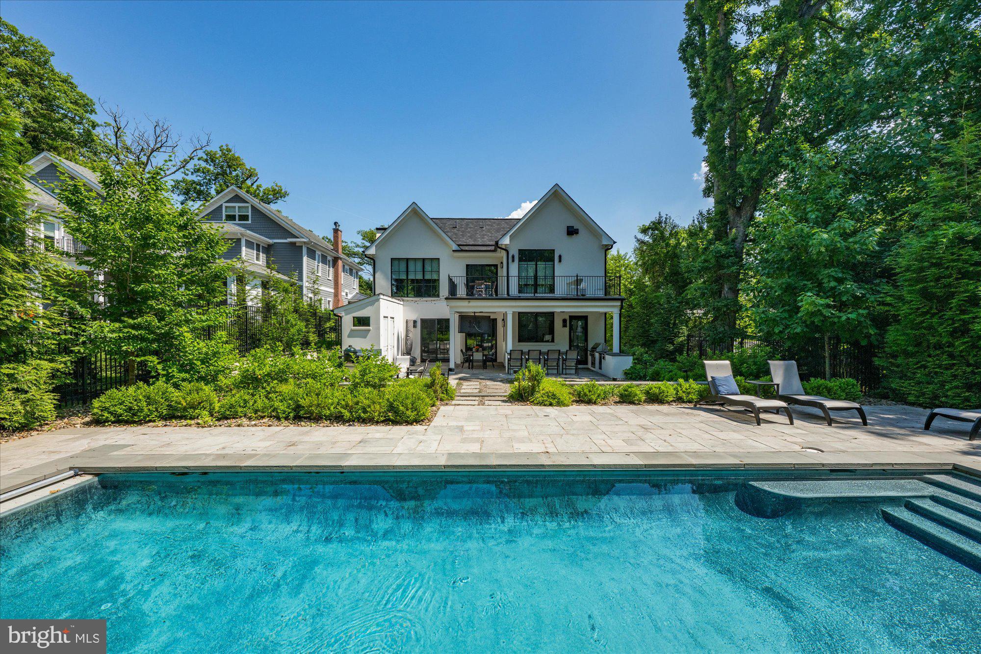 WOODMONT - Residential
