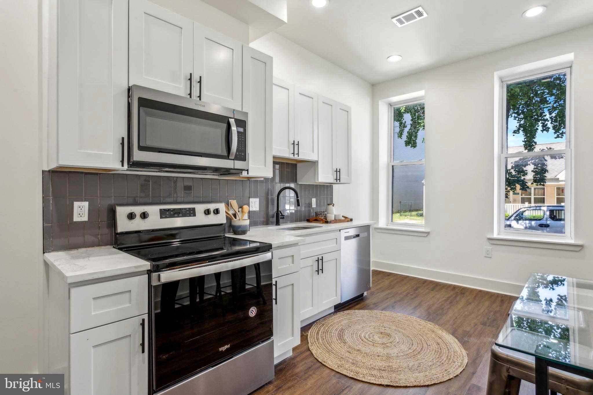OLDE KENSINGTON - Residential