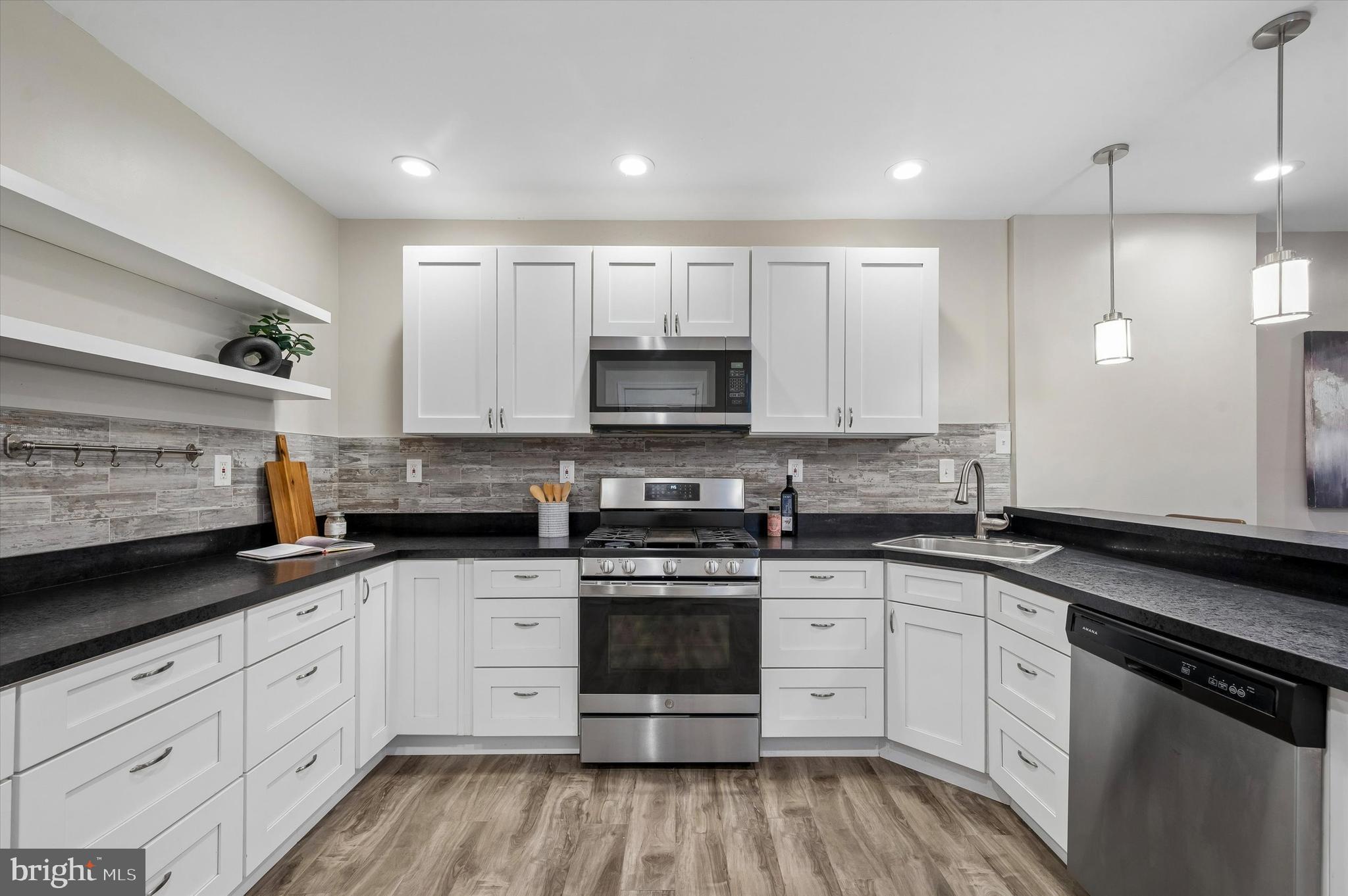 CEDAR PARK - Residential