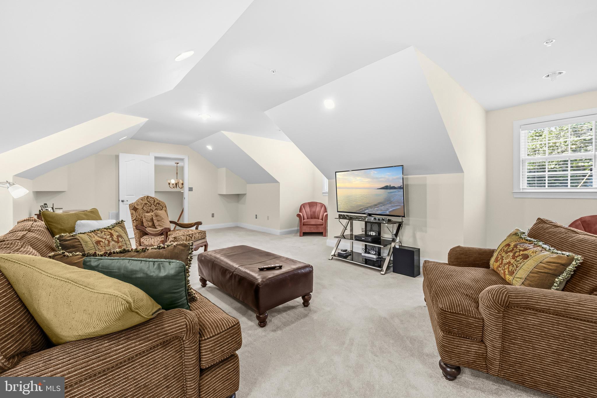 LAUREL - Residential