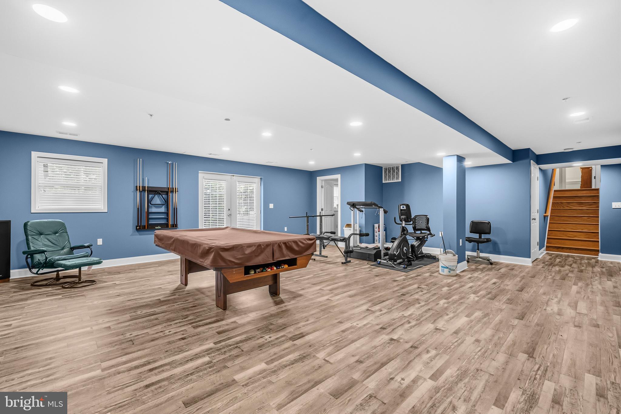 LAUREL - Residential