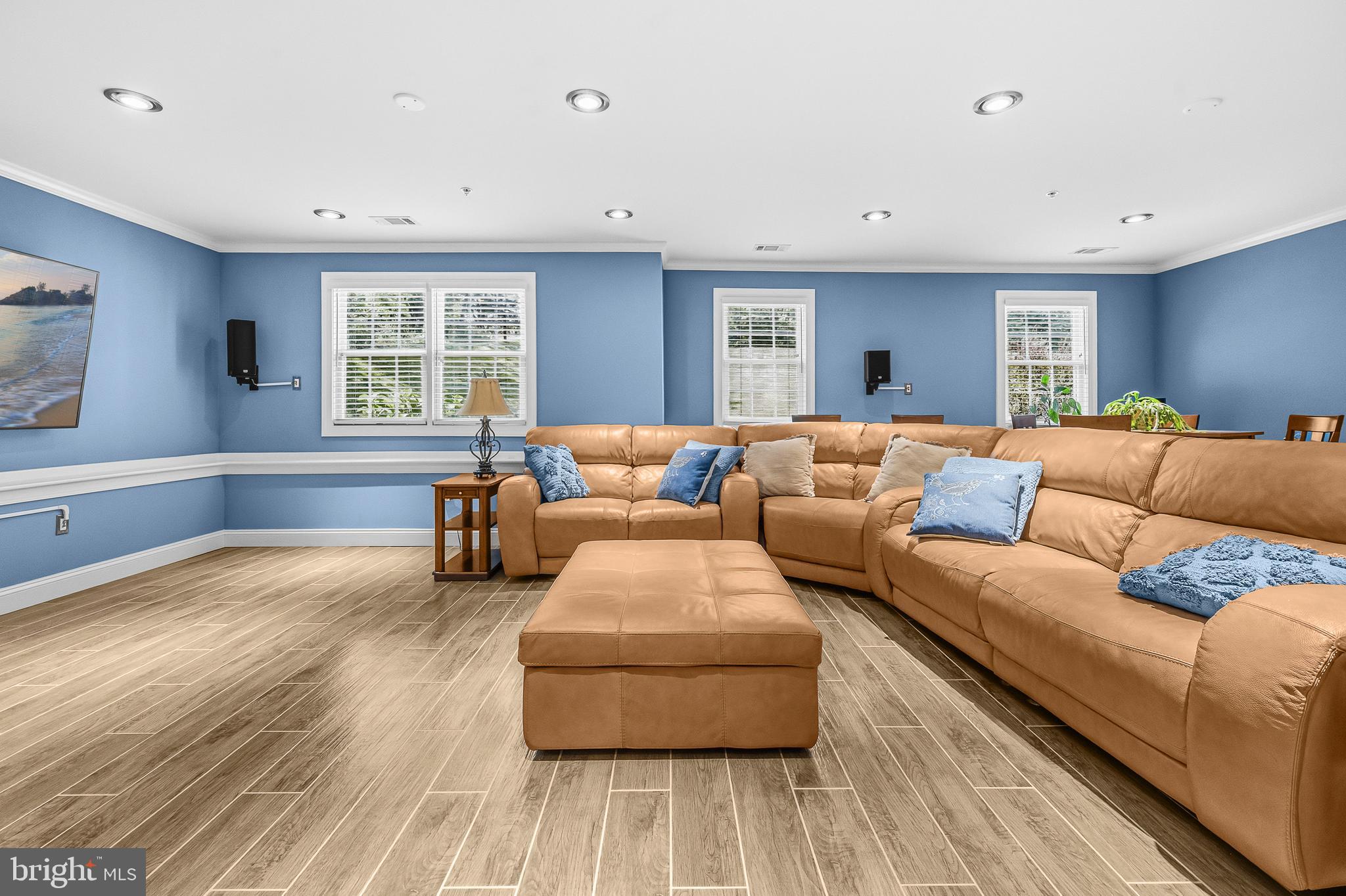 LAUREL - Residential