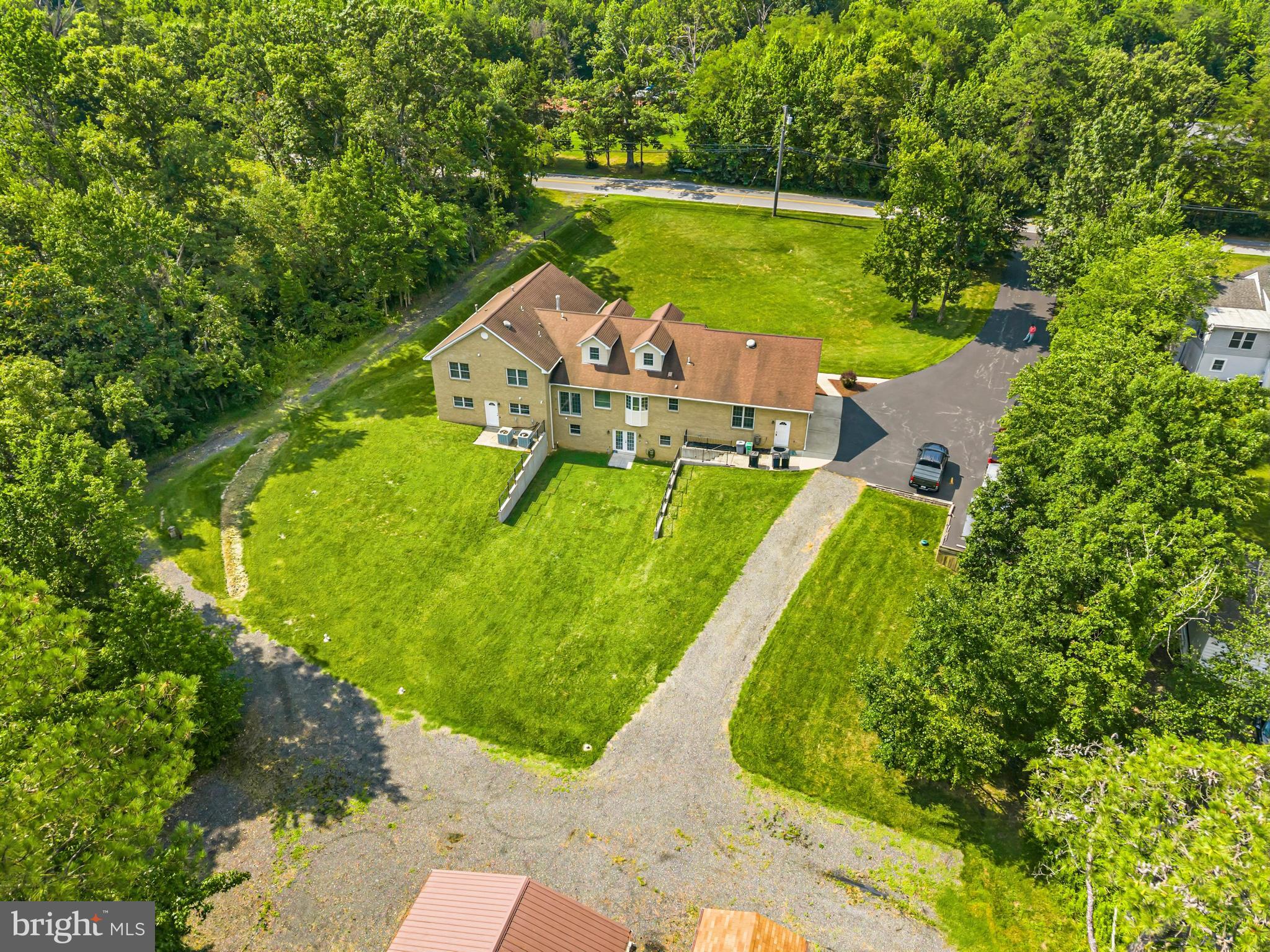 LAUREL - Residential