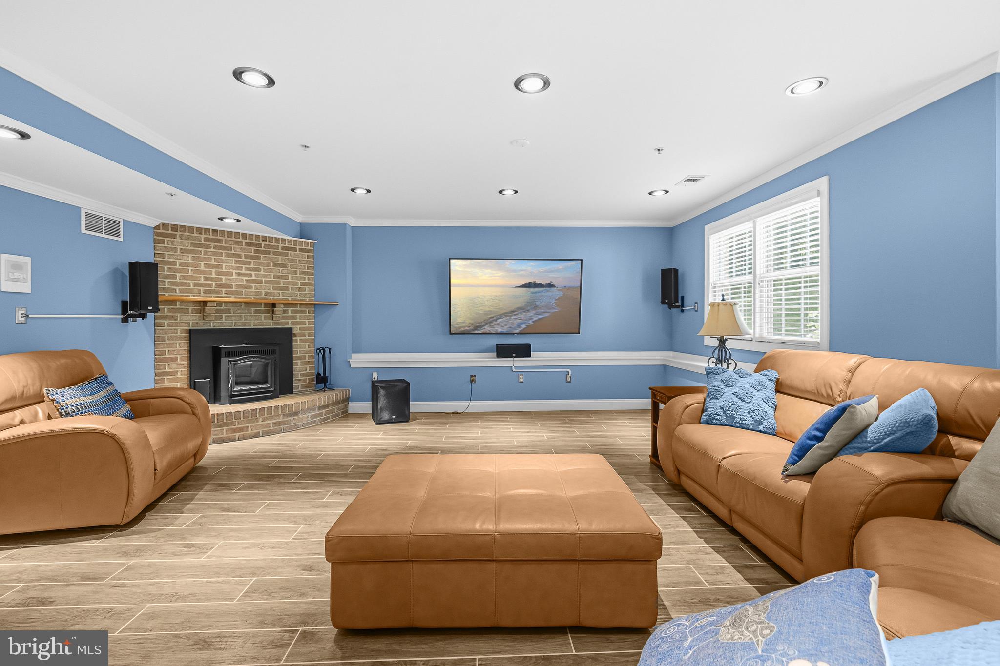 LAUREL - Residential