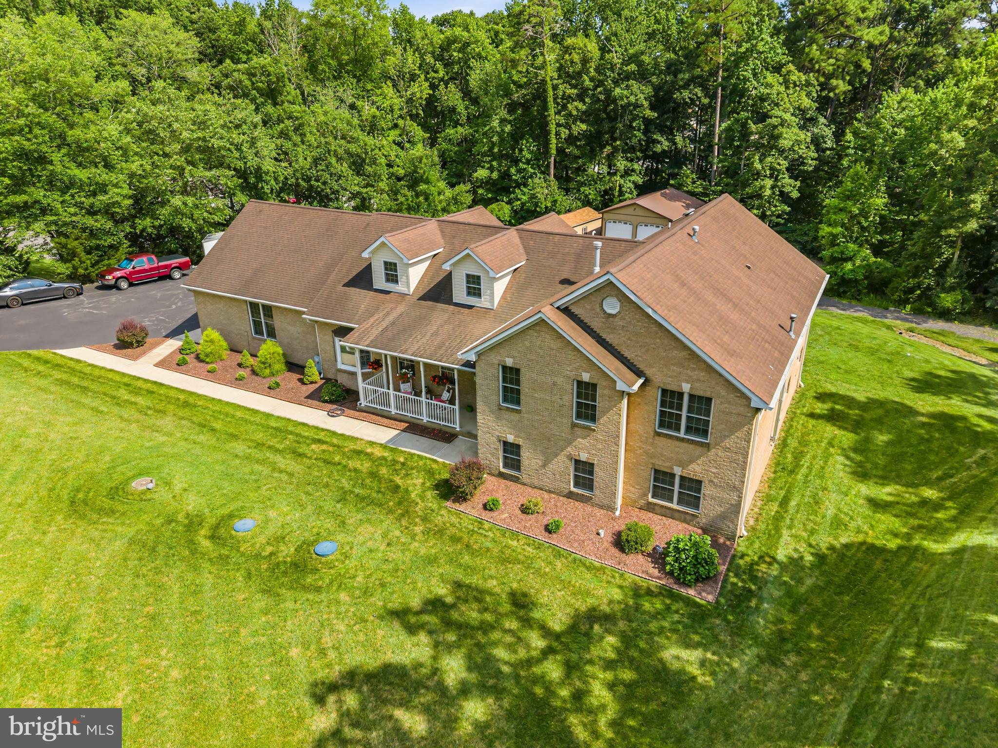 LAUREL - Residential