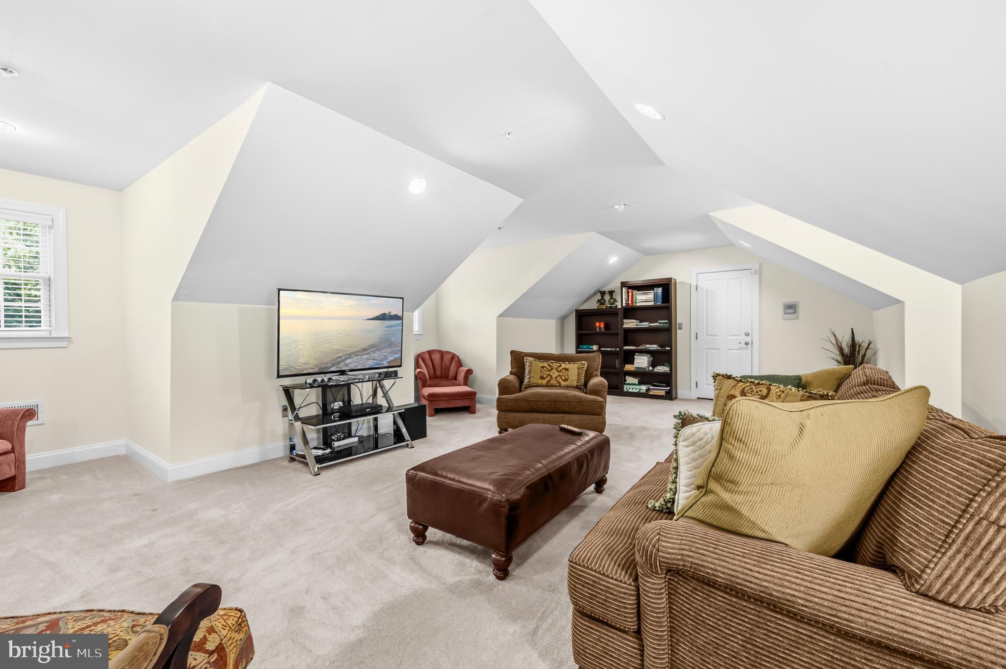 LAUREL - Residential