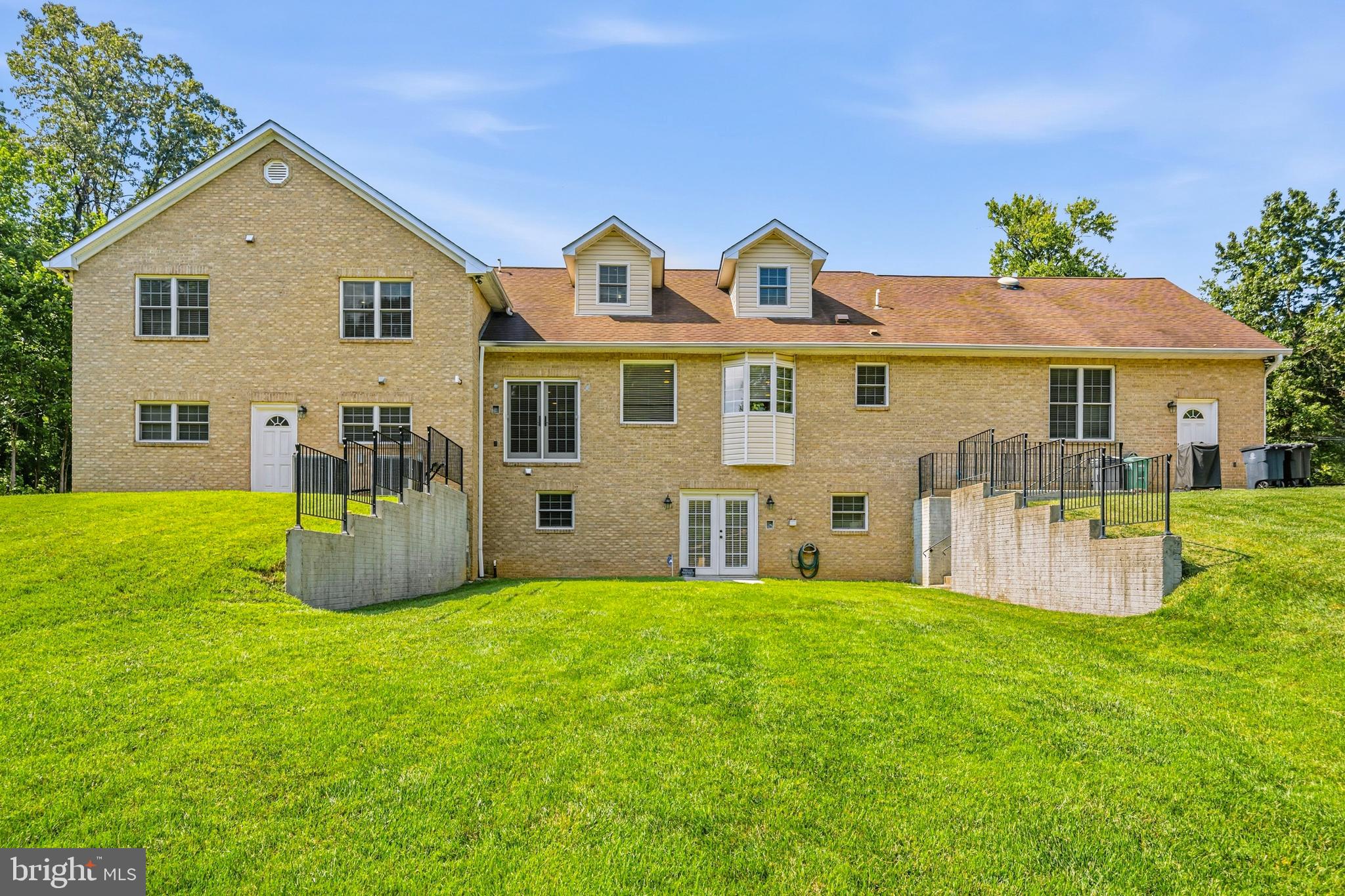 LAUREL - Residential