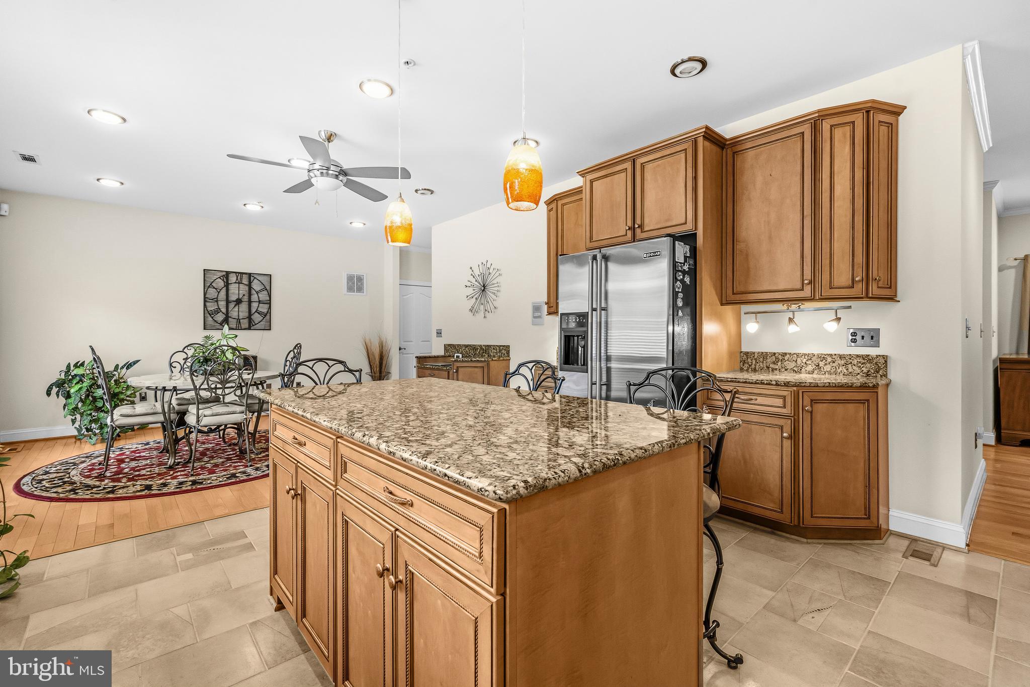 LAUREL - Residential