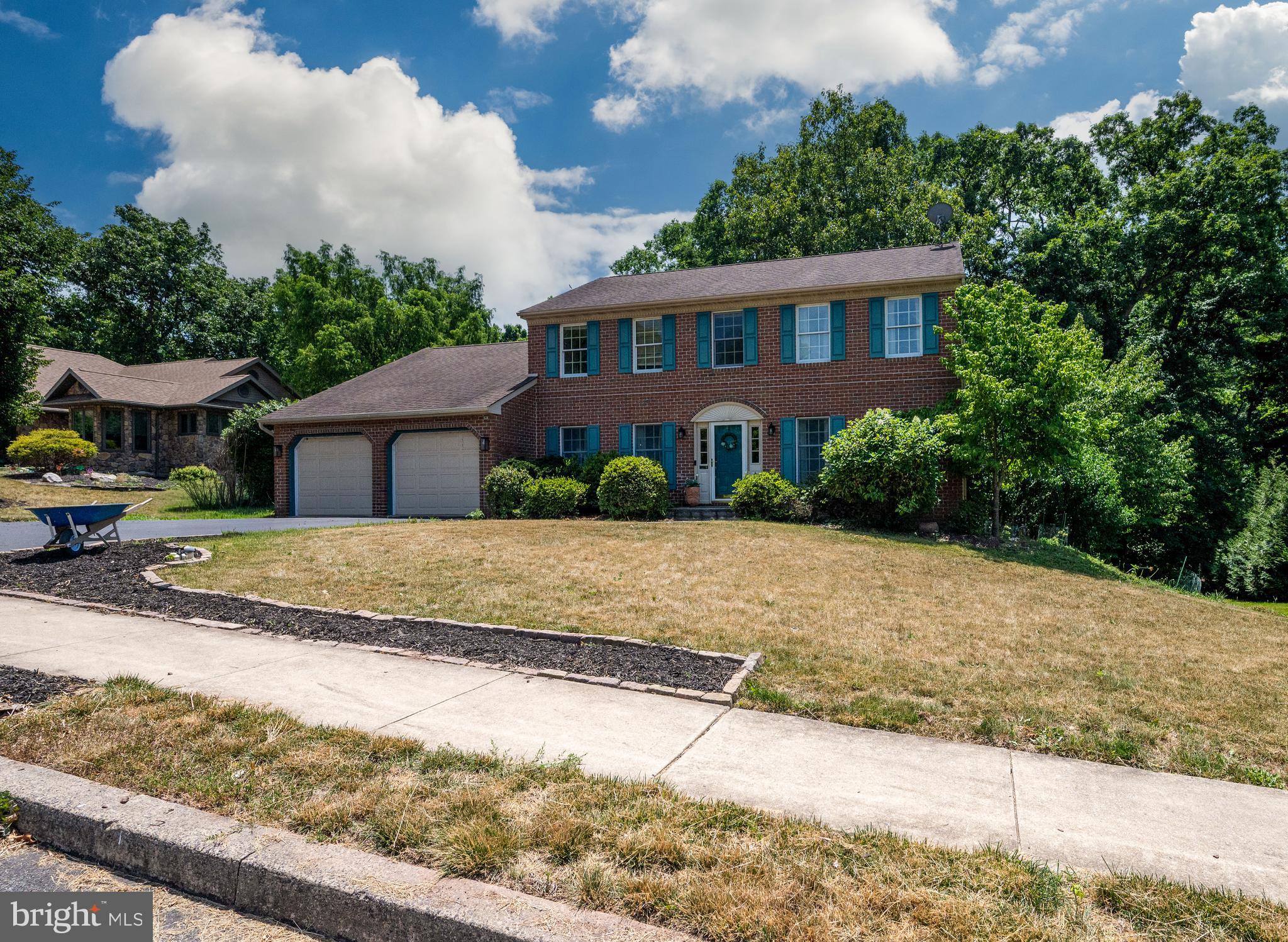 DOUGLAS MEADOWS - Residential