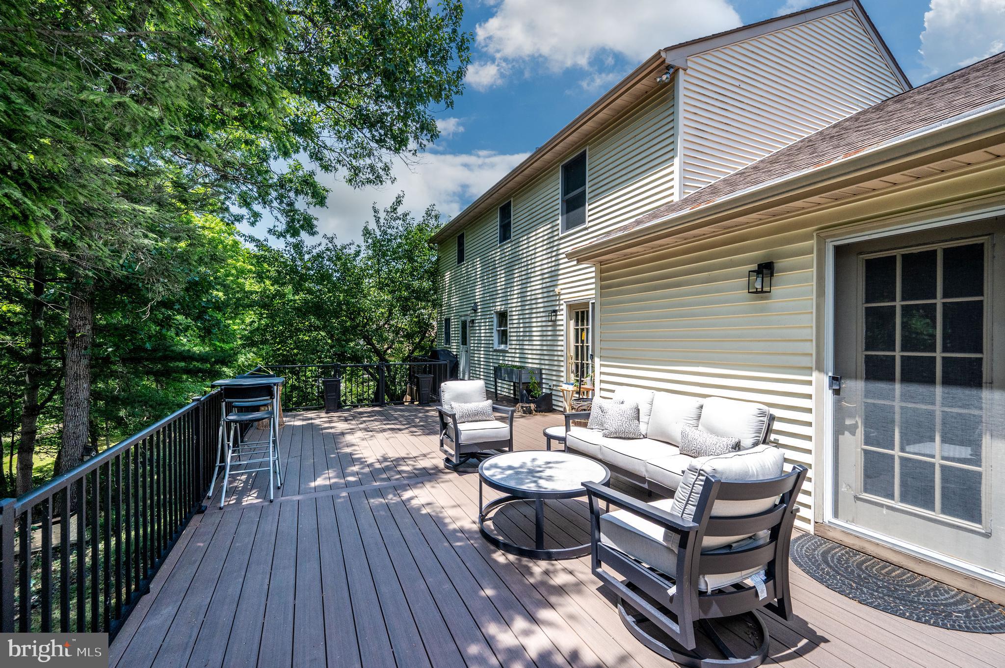 DOUGLAS MEADOWS - Residential