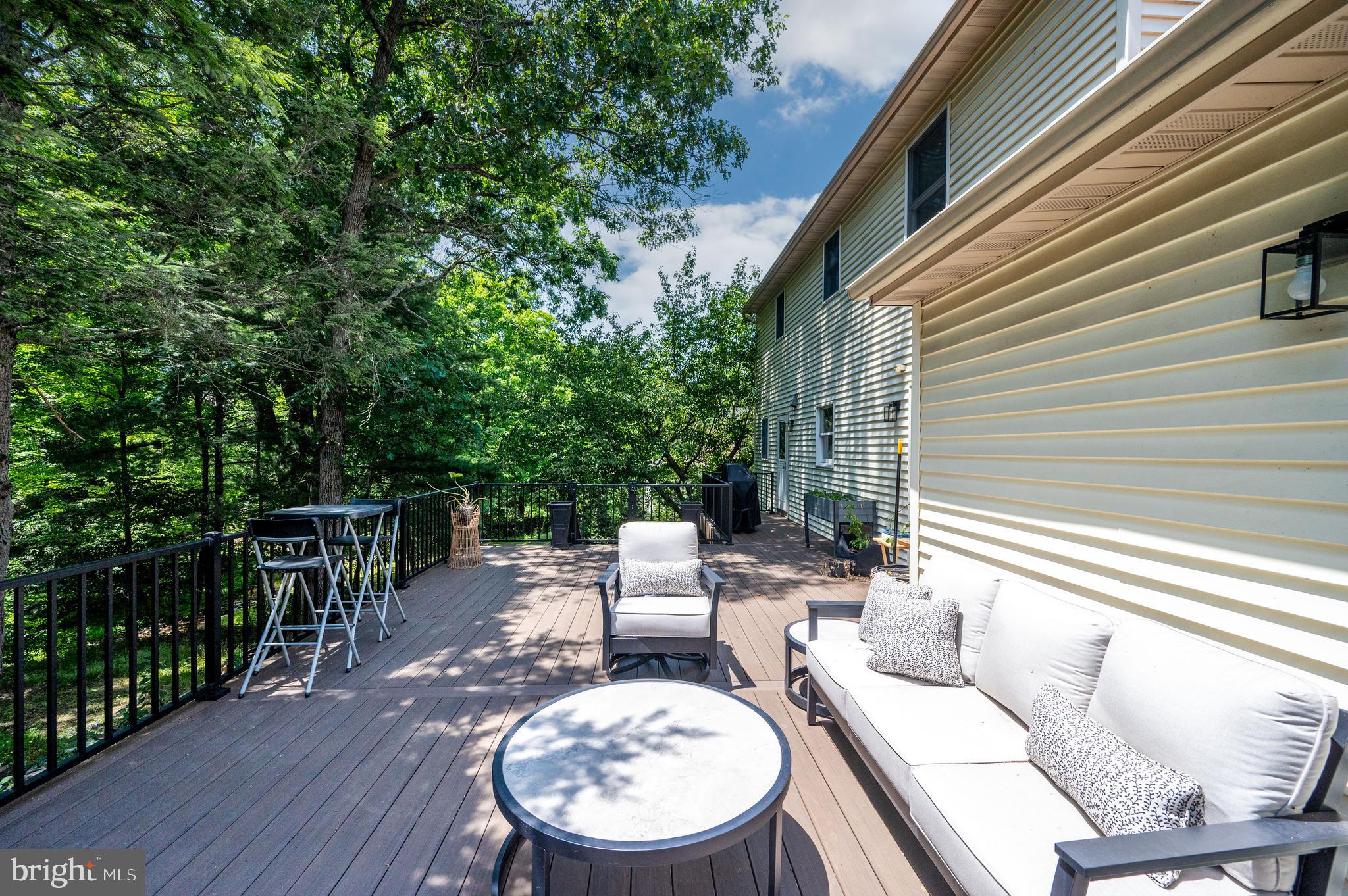 DOUGLAS MEADOWS - Residential