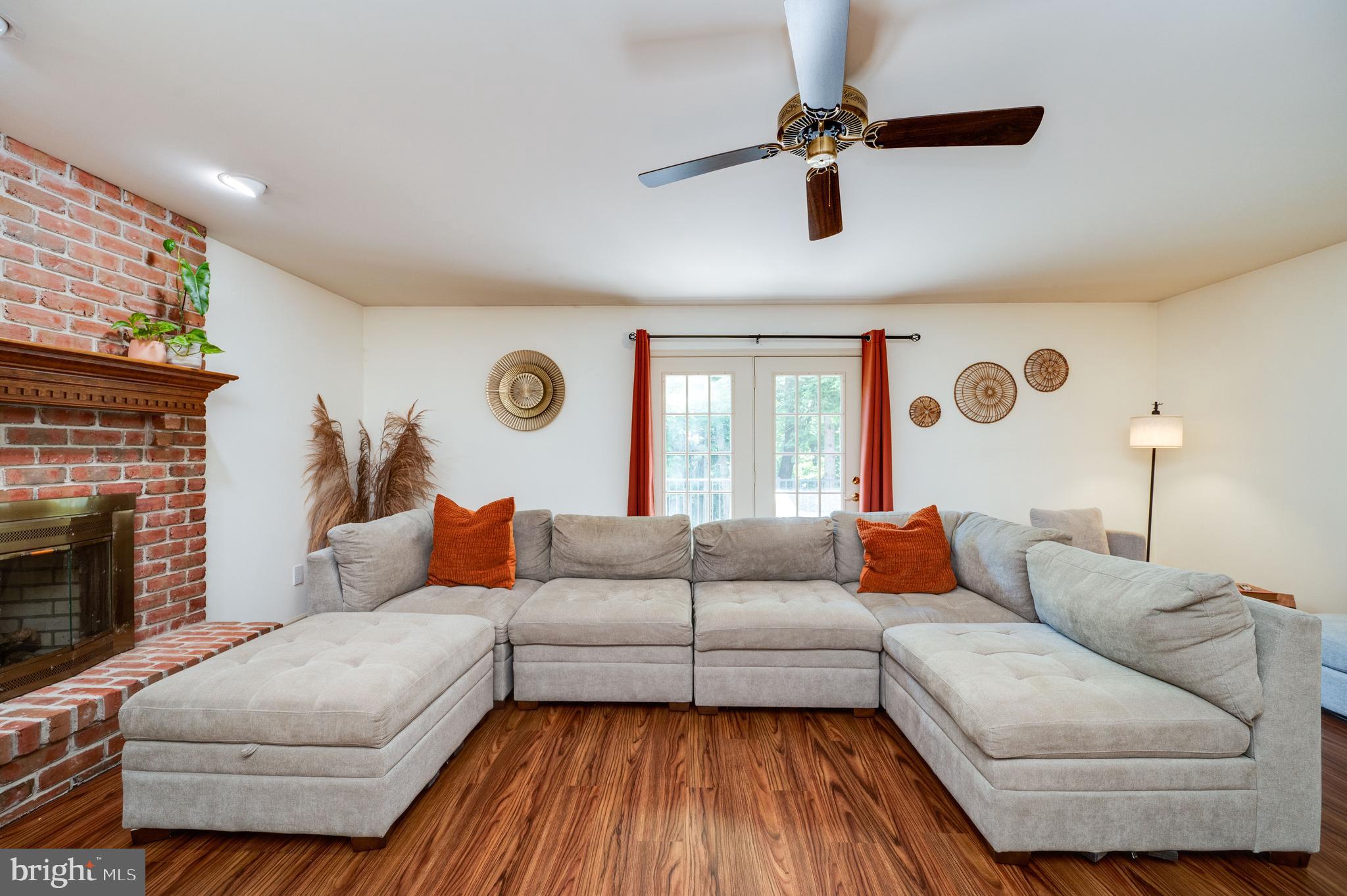 DOUGLAS MEADOWS - Residential