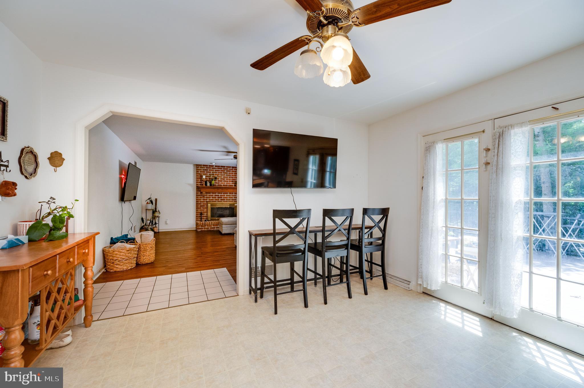 DOUGLAS MEADOWS - Residential
