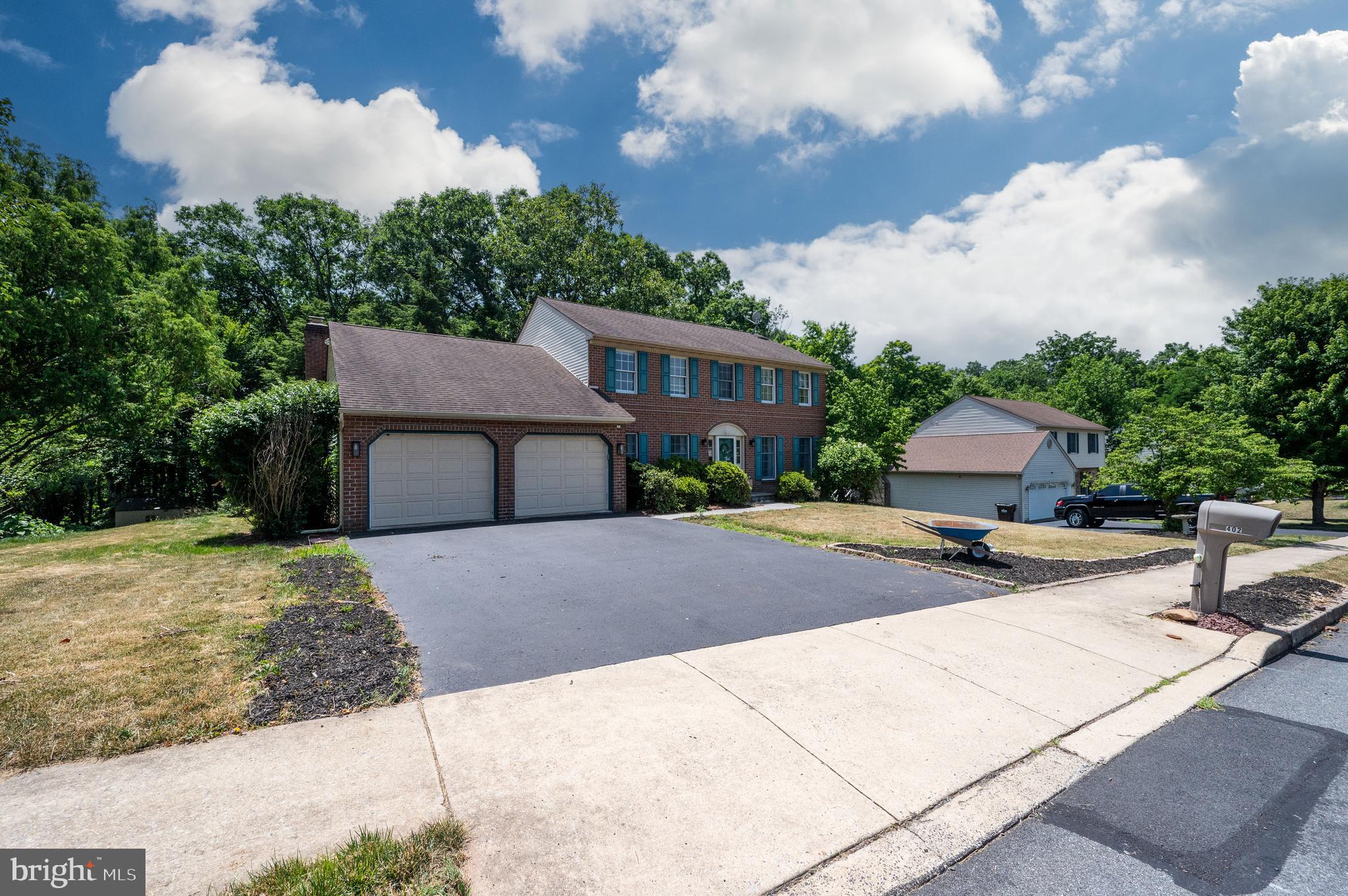DOUGLAS MEADOWS - Residential