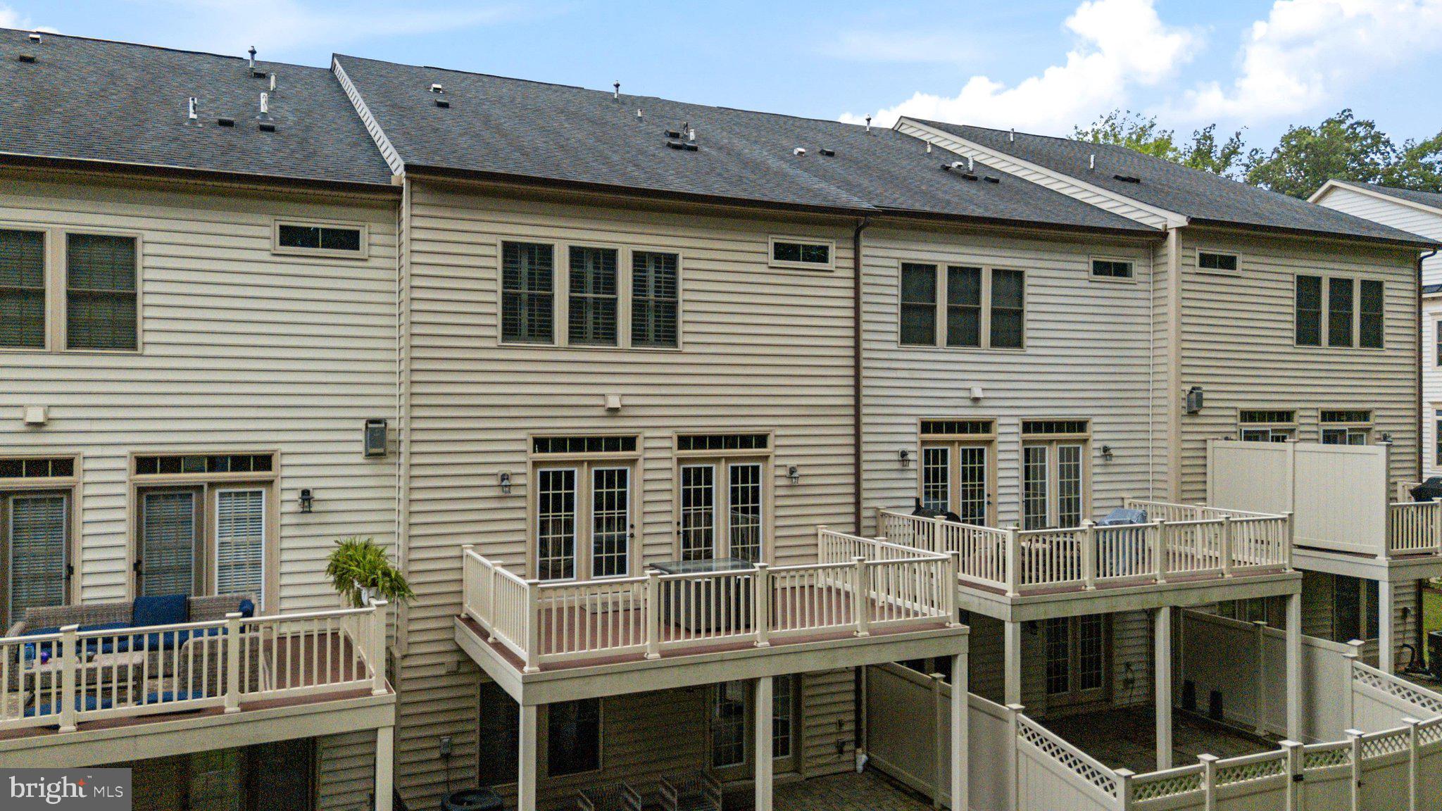 HAWTHORNES GRANT AT BRO - Residential