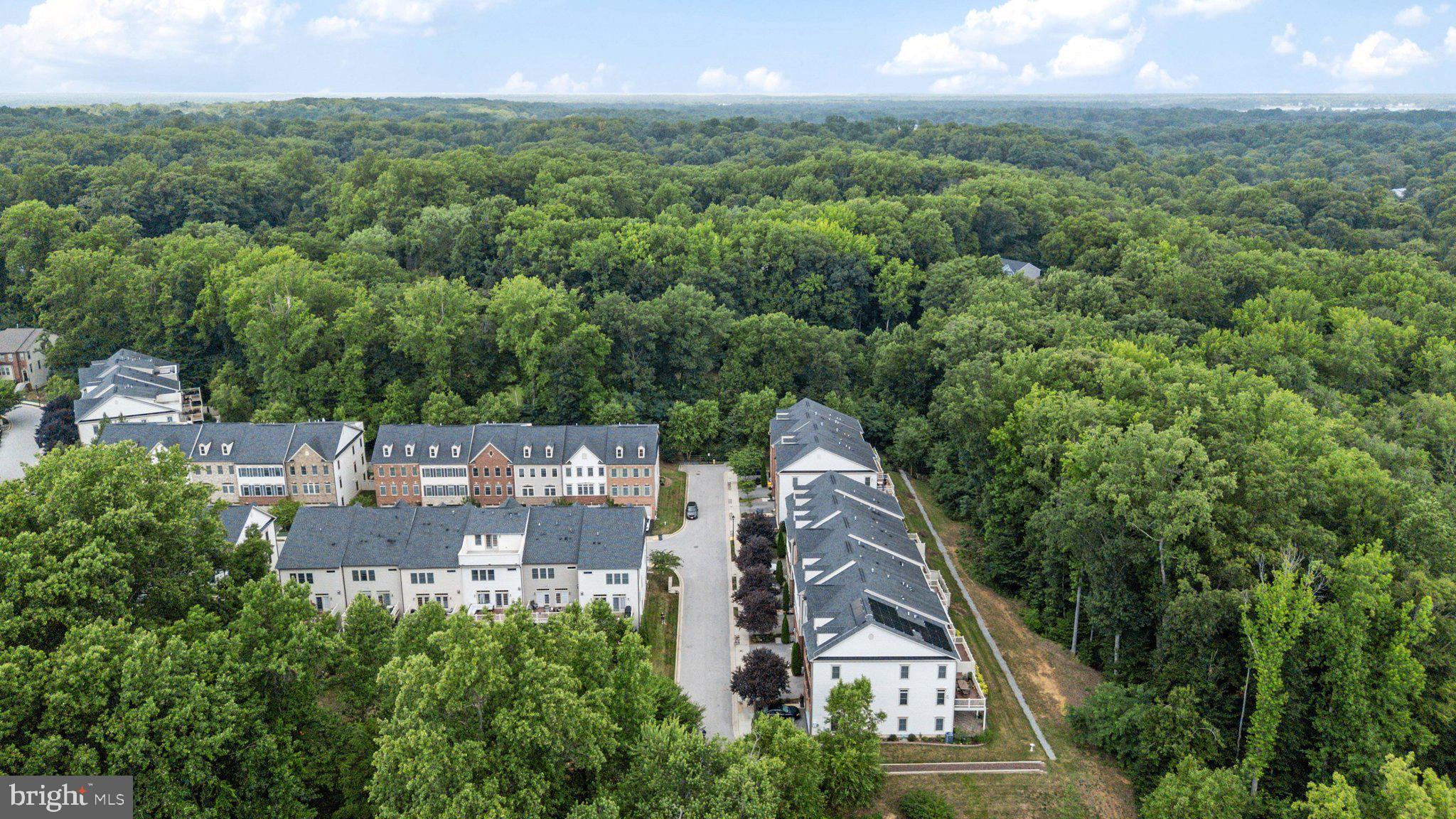 HAWTHORNES GRANT AT BRO - Residential