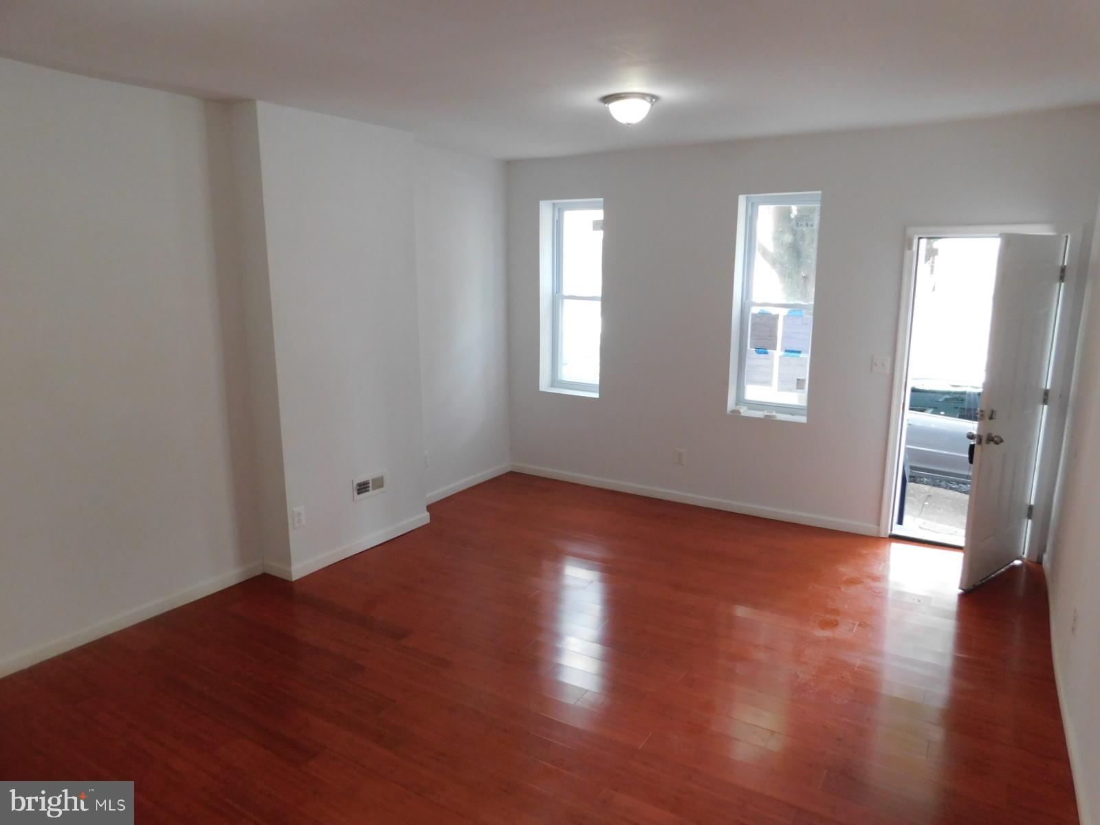 MILL CREEK - Residential