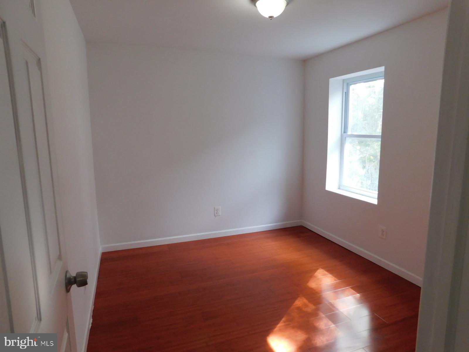 MILL CREEK - Residential