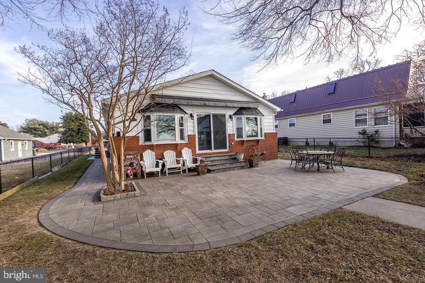 TWIN RIVER BEACH - Residential