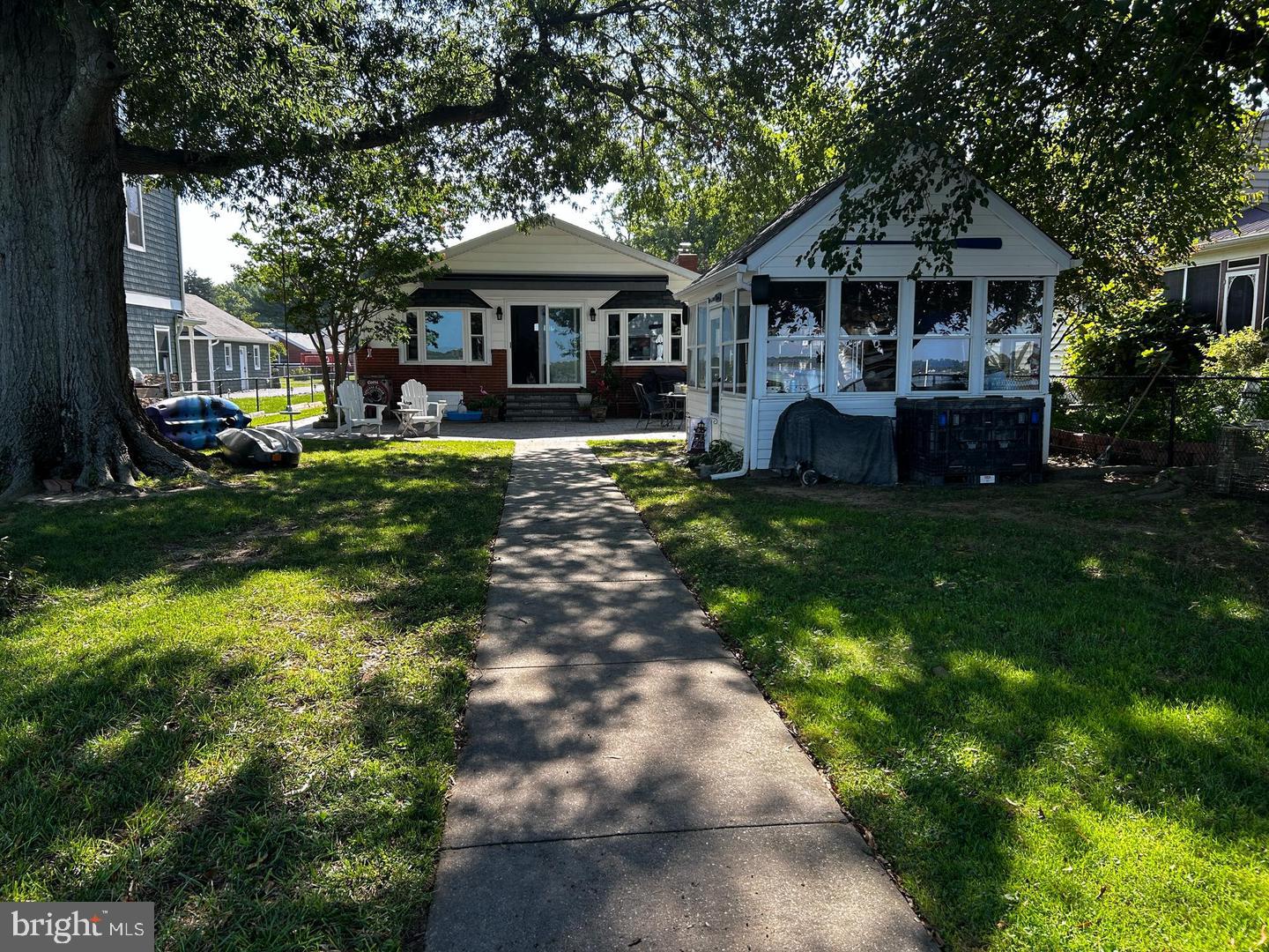 TWIN RIVER BEACH - Residential