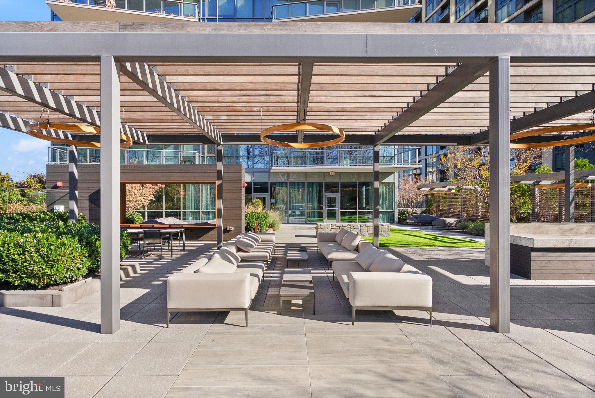 TYSONS CORNER - Residential