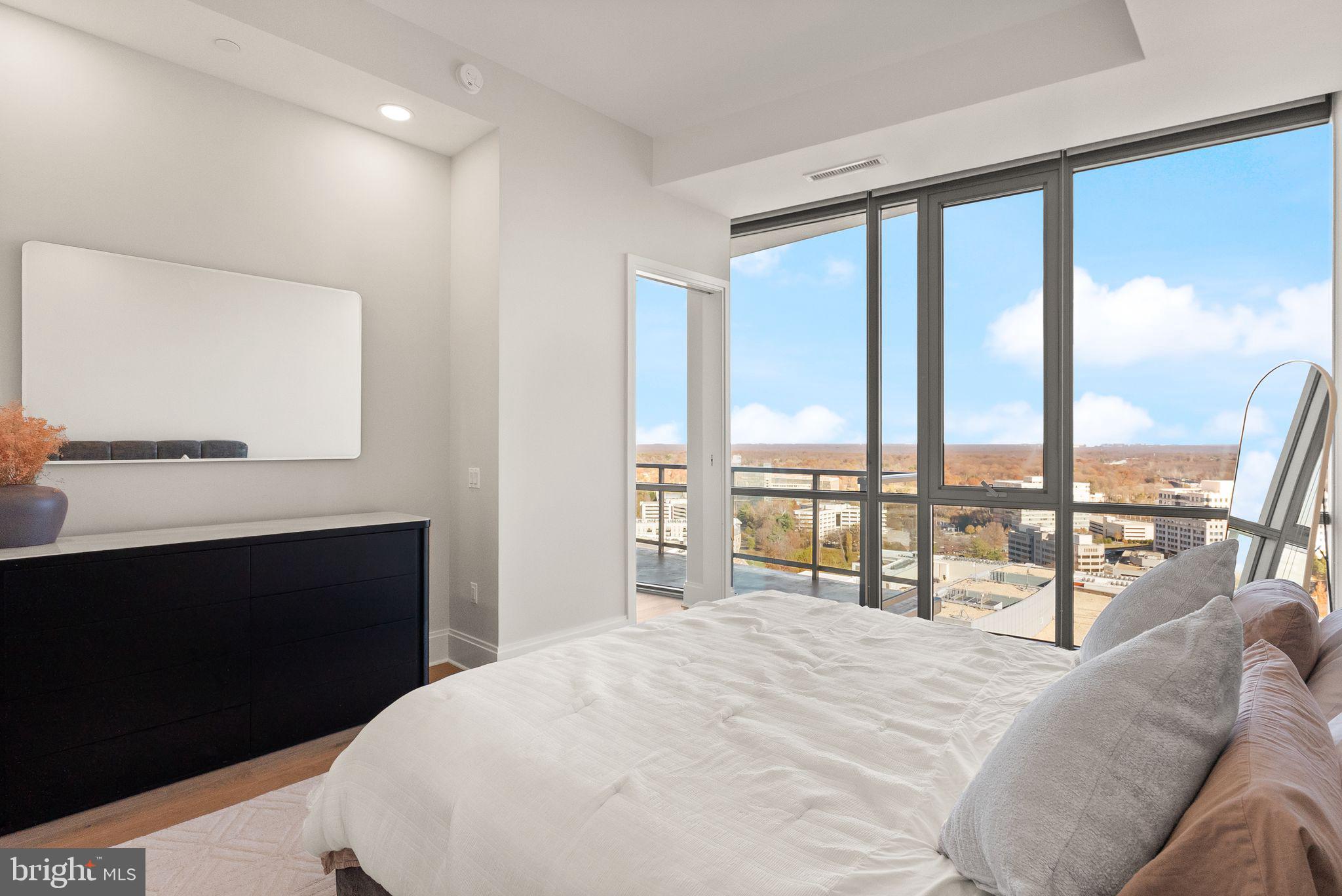 TYSONS CORNER - Residential