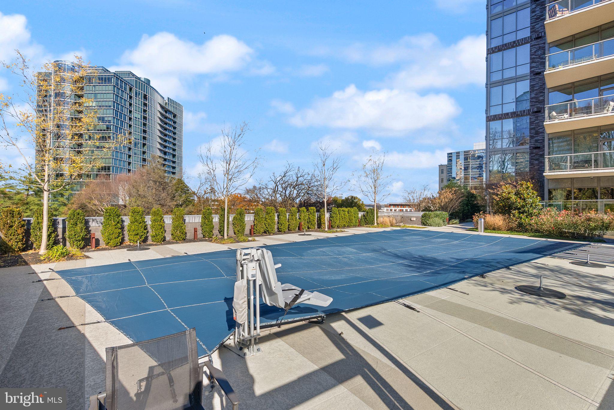 TYSONS CORNER - Residential