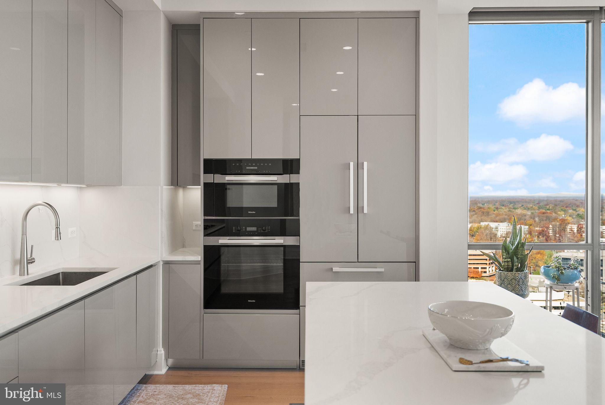 TYSONS CORNER - Residential