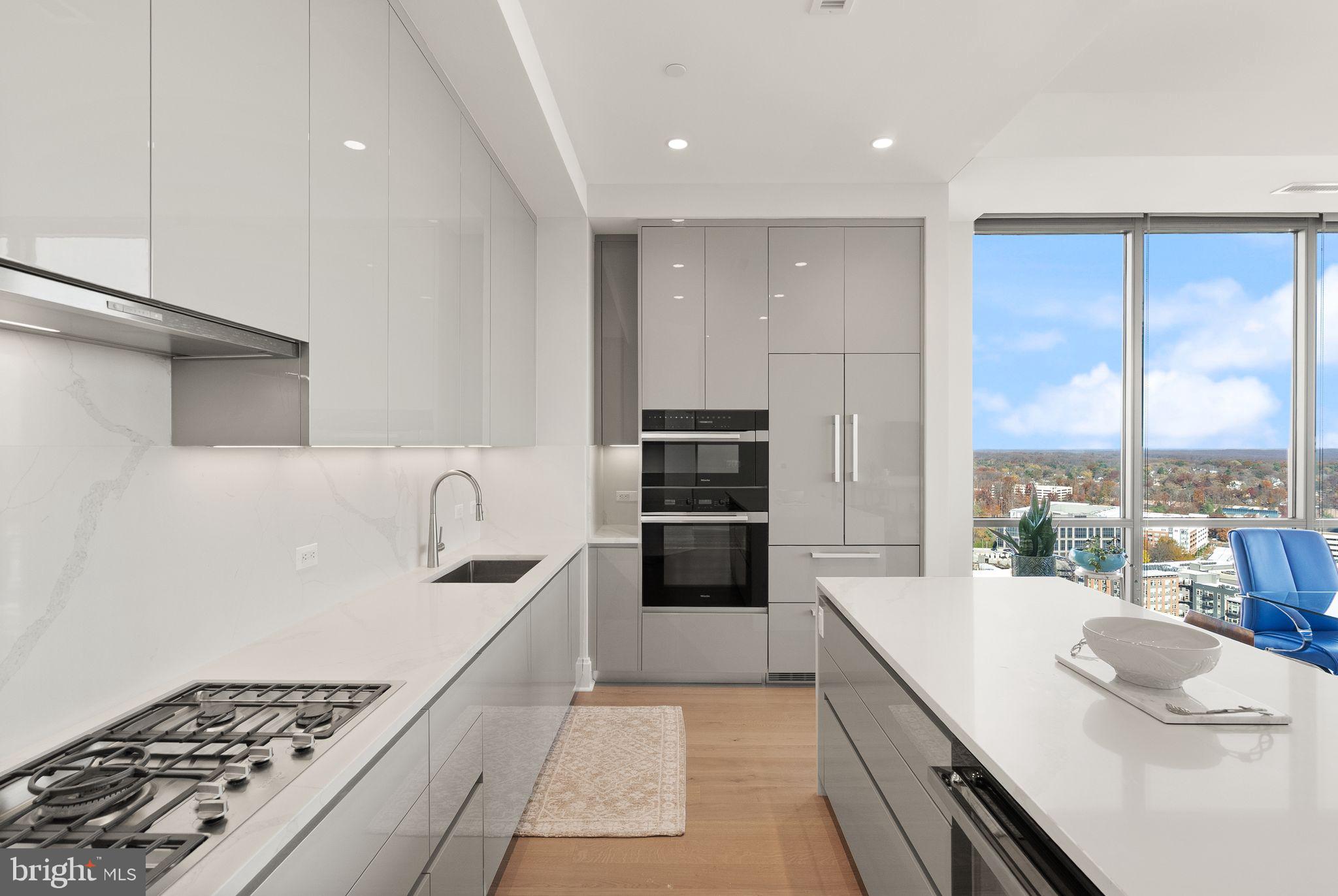TYSONS CORNER - Residential