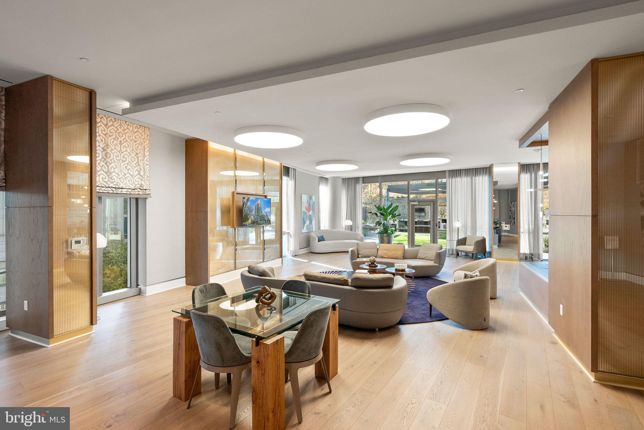 TYSONS CORNER - Residential