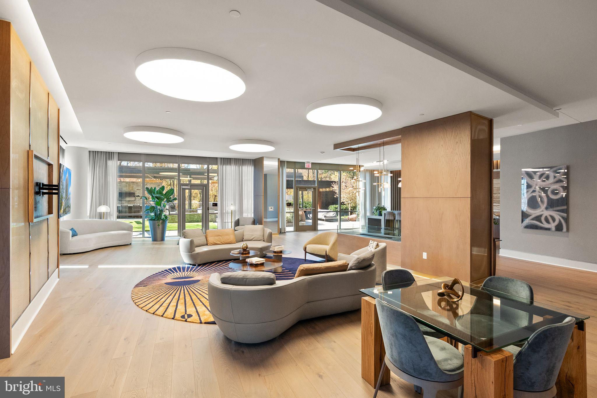TYSONS CORNER - Residential