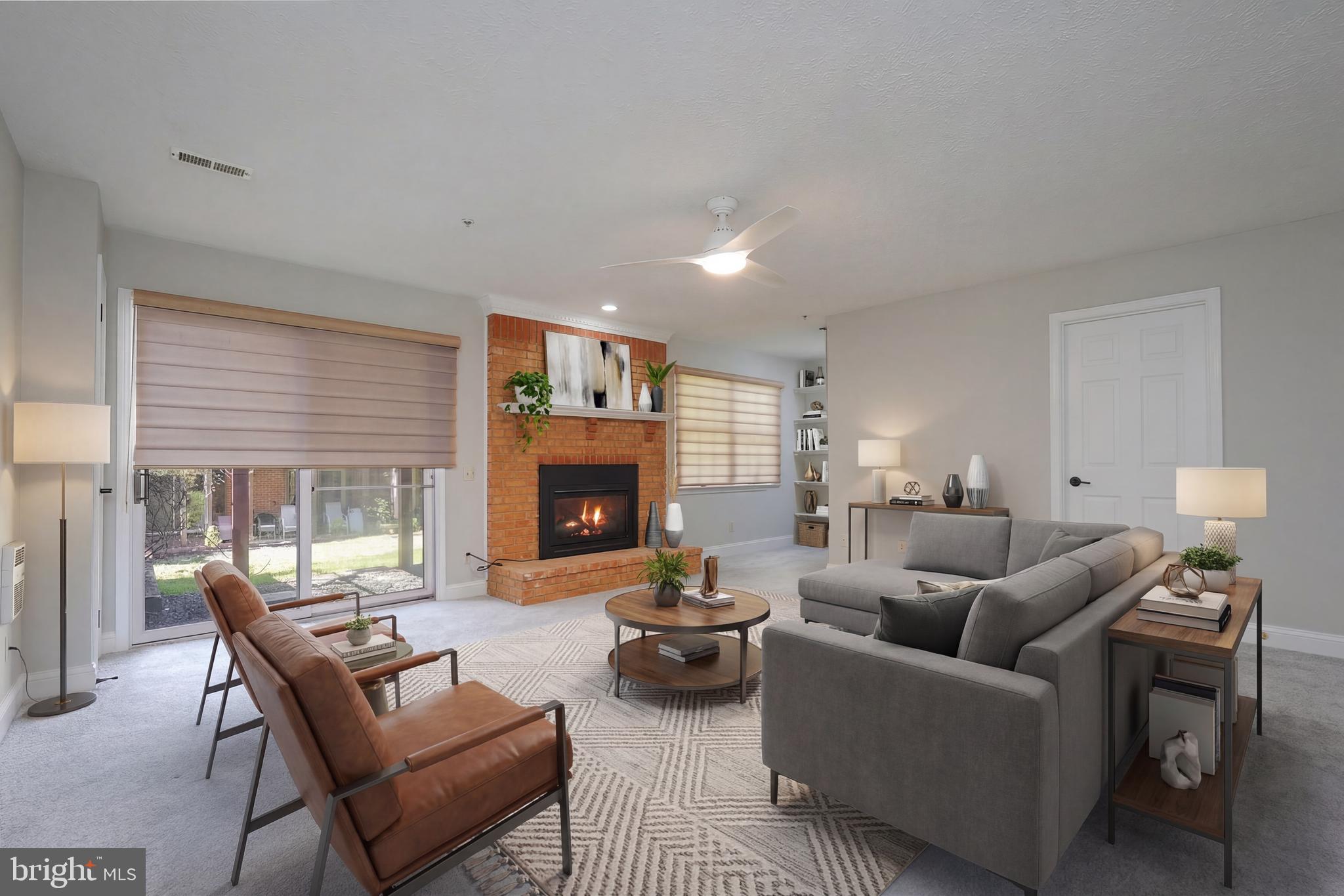 DECOVERLY ADVENTURE - Residential Lease