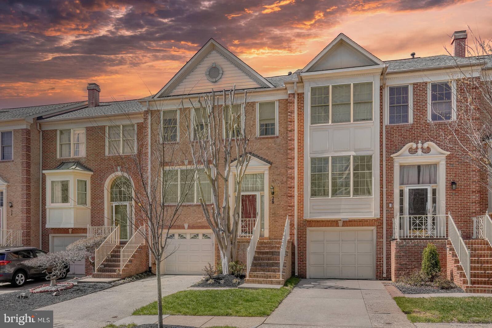 DECOVERLY ADVENTURE - Residential Lease