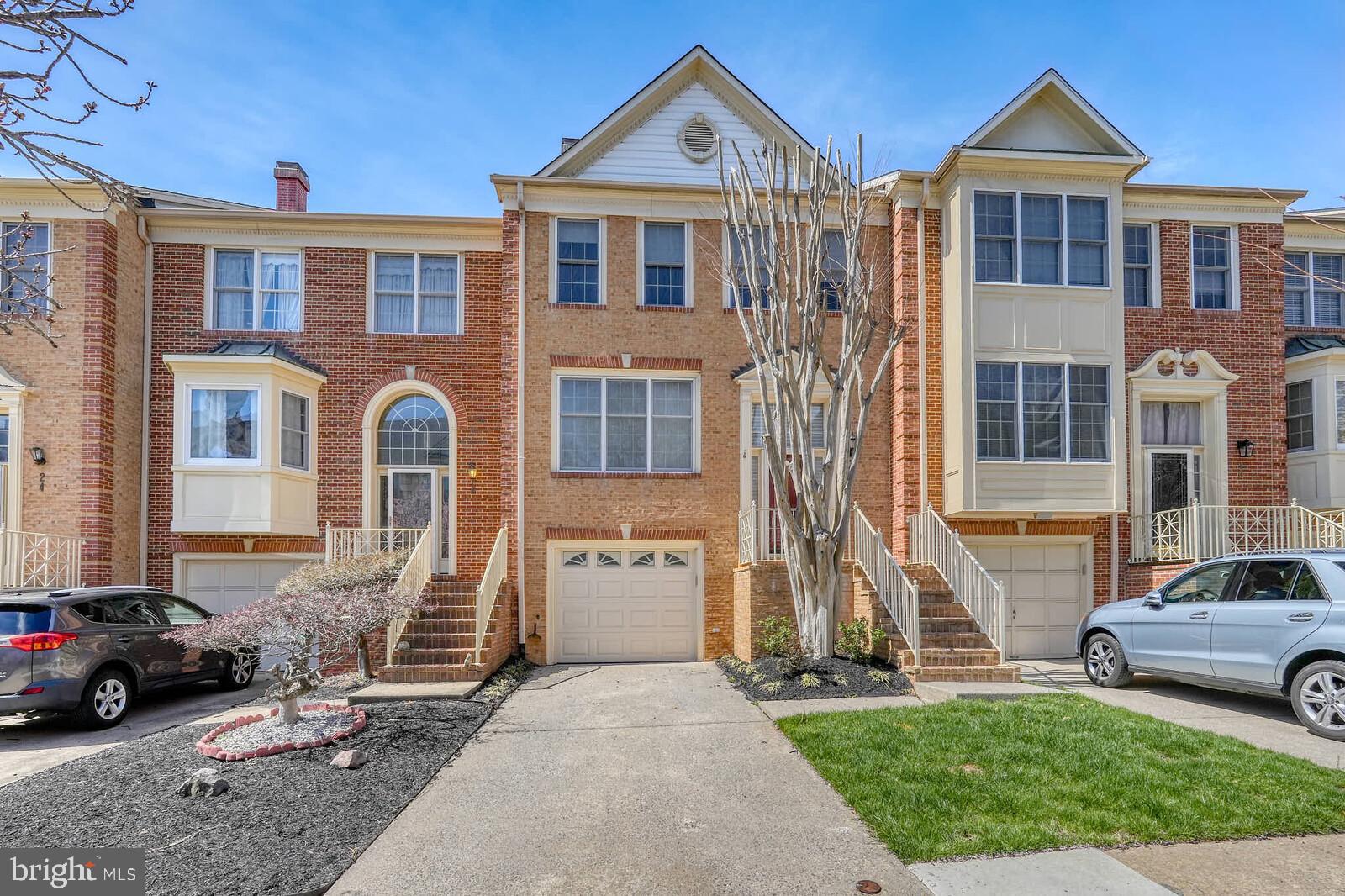 DECOVERLY ADVENTURE - Residential Lease