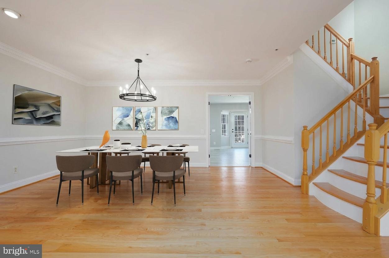 DECOVERLY ADVENTURE - Residential Lease