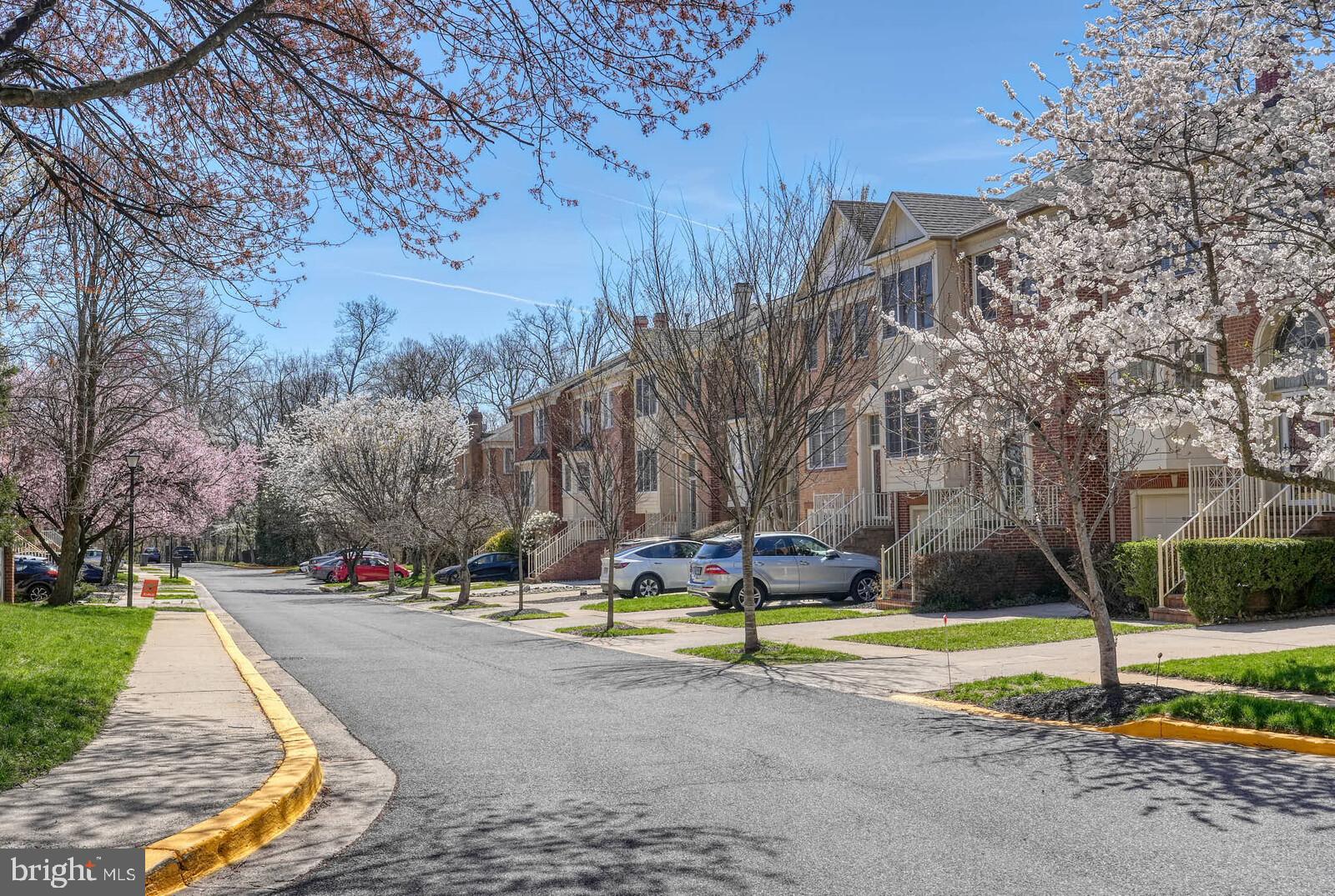 DECOVERLY ADVENTURE - Residential Lease