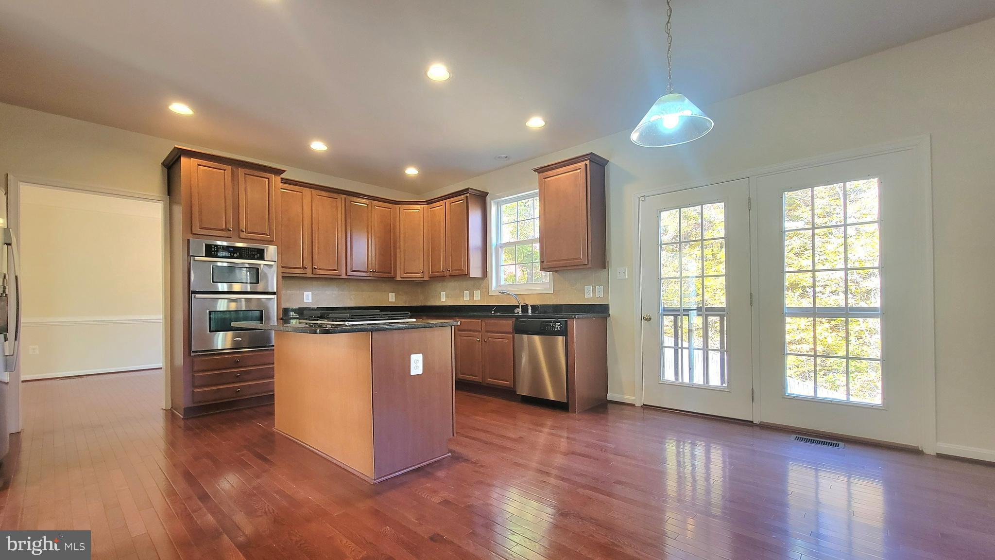 SEASONS LANDING - Residential Lease