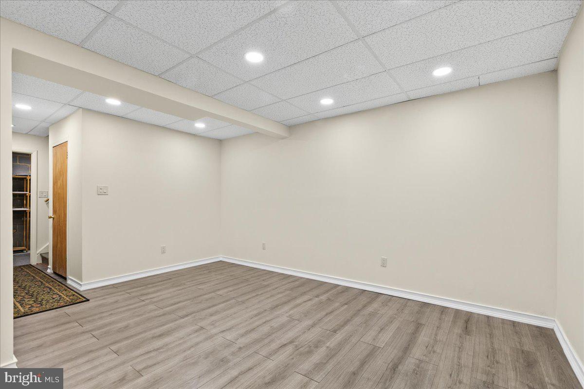 KEENE  MILL WOODS - Residential