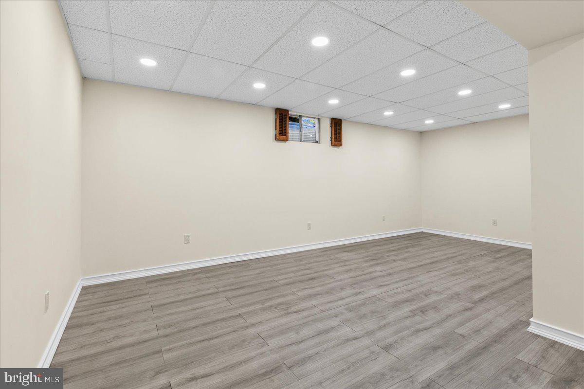 KEENE  MILL WOODS - Residential