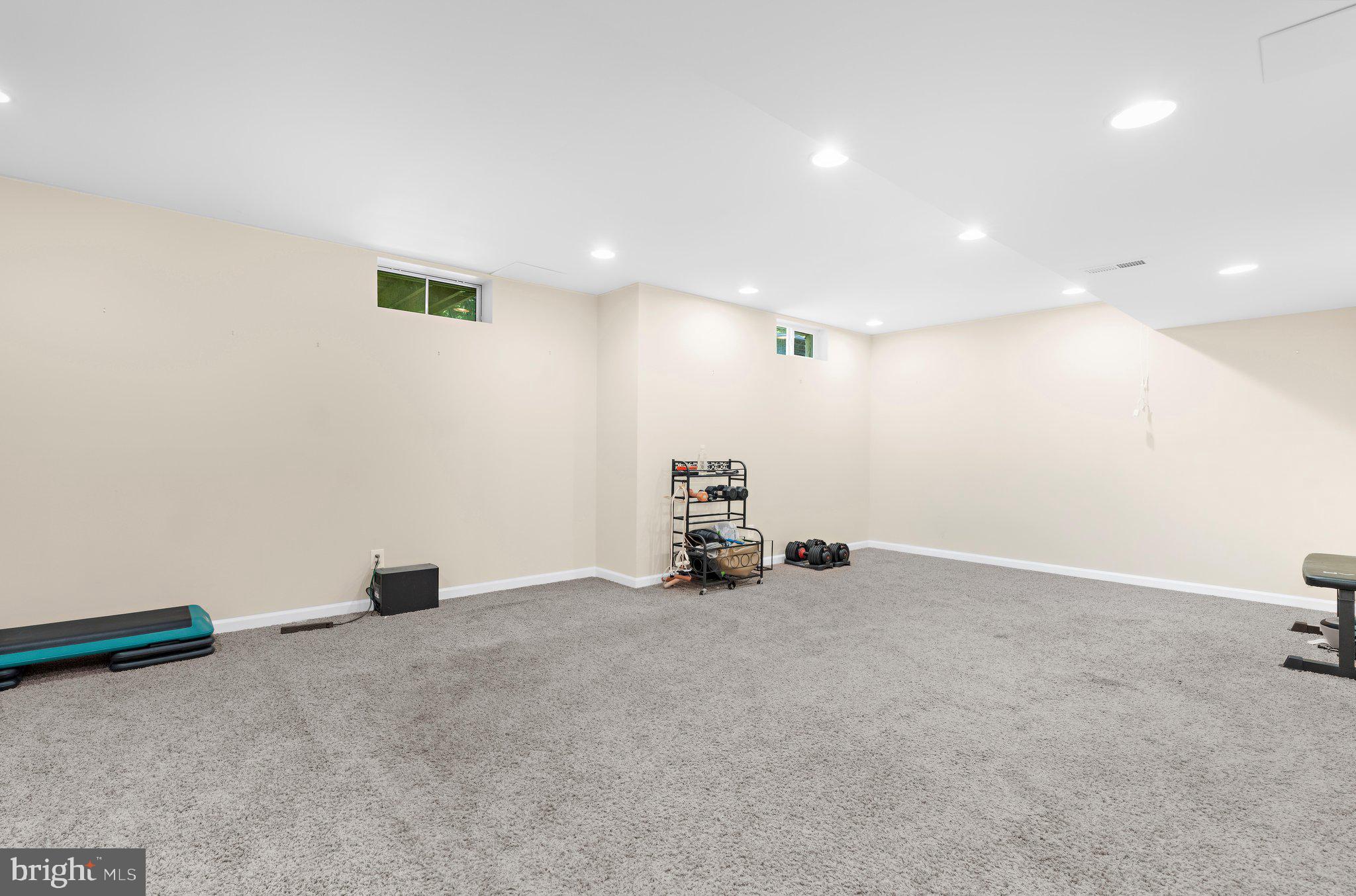 ROLLING RIDGE - Residential