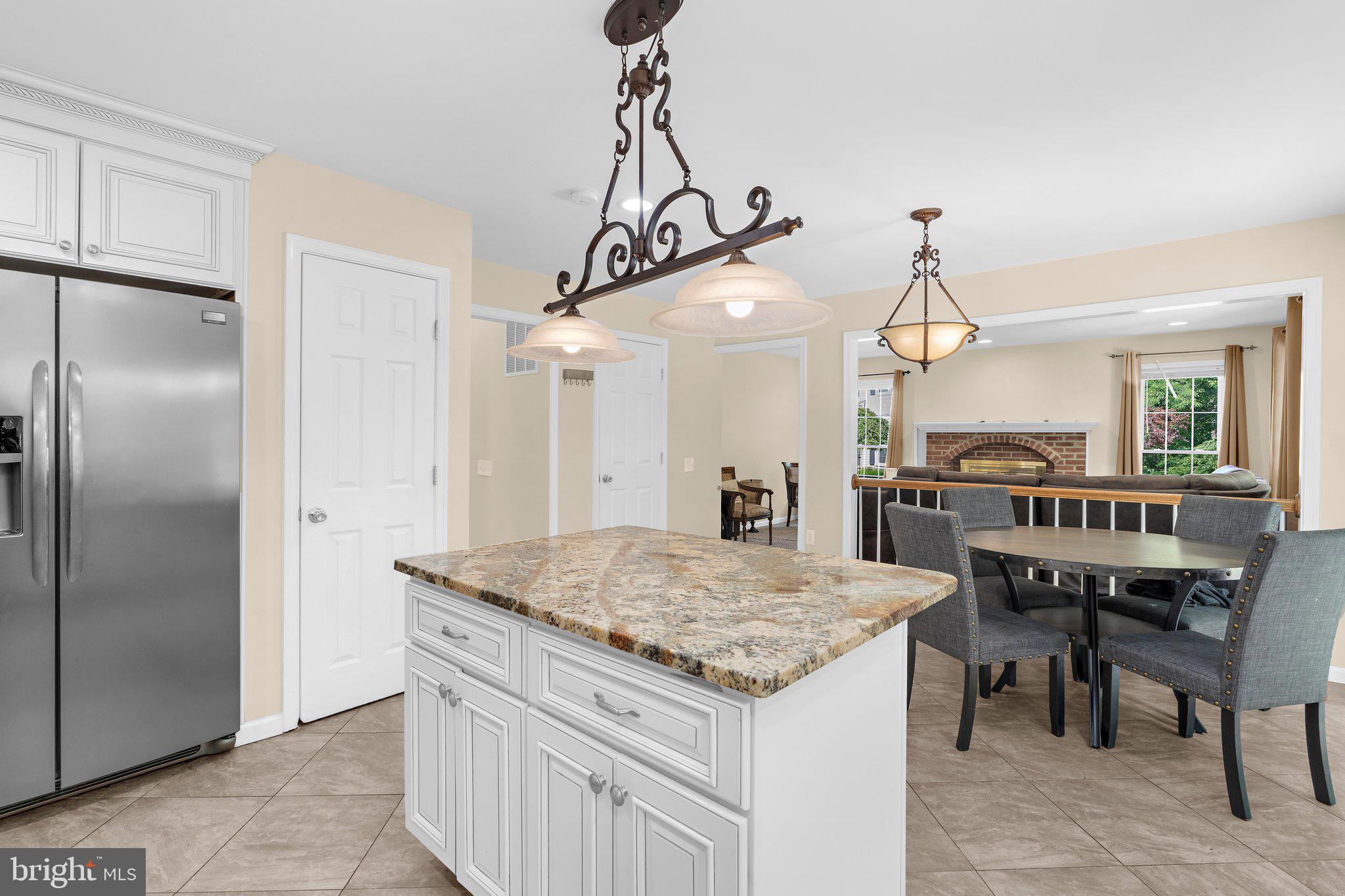 ROLLING RIDGE - Residential