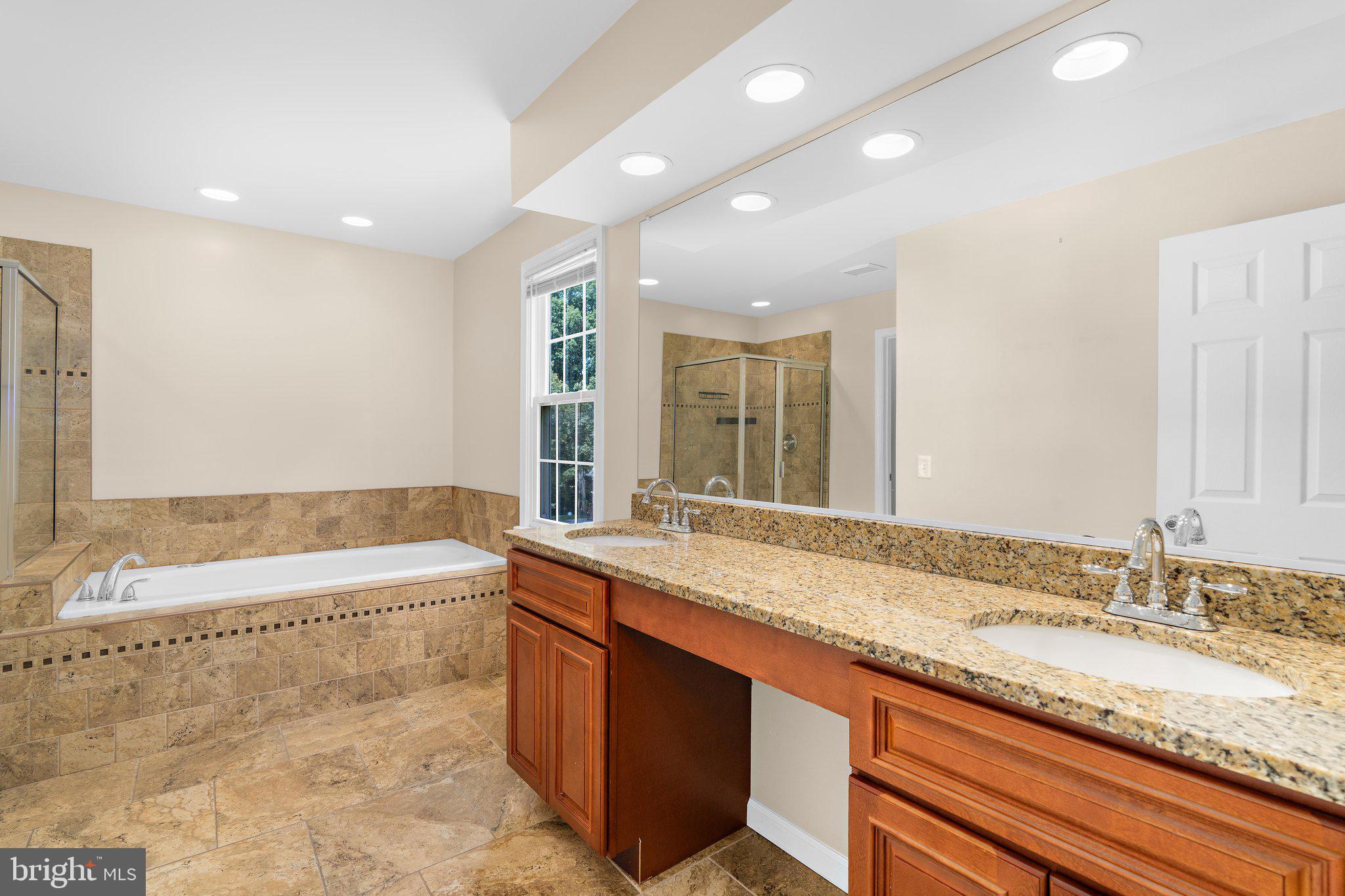 ROLLING RIDGE - Residential