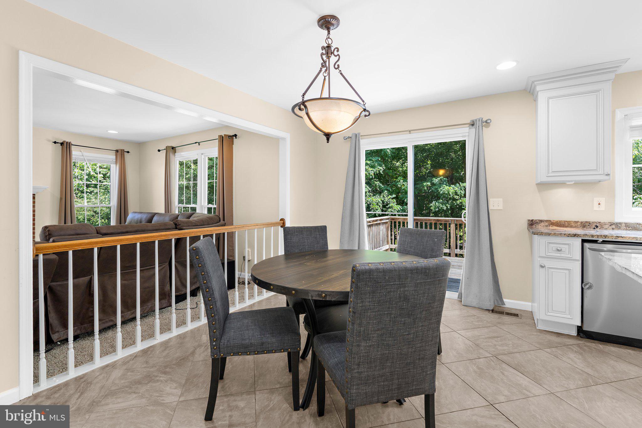 ROLLING RIDGE - Residential