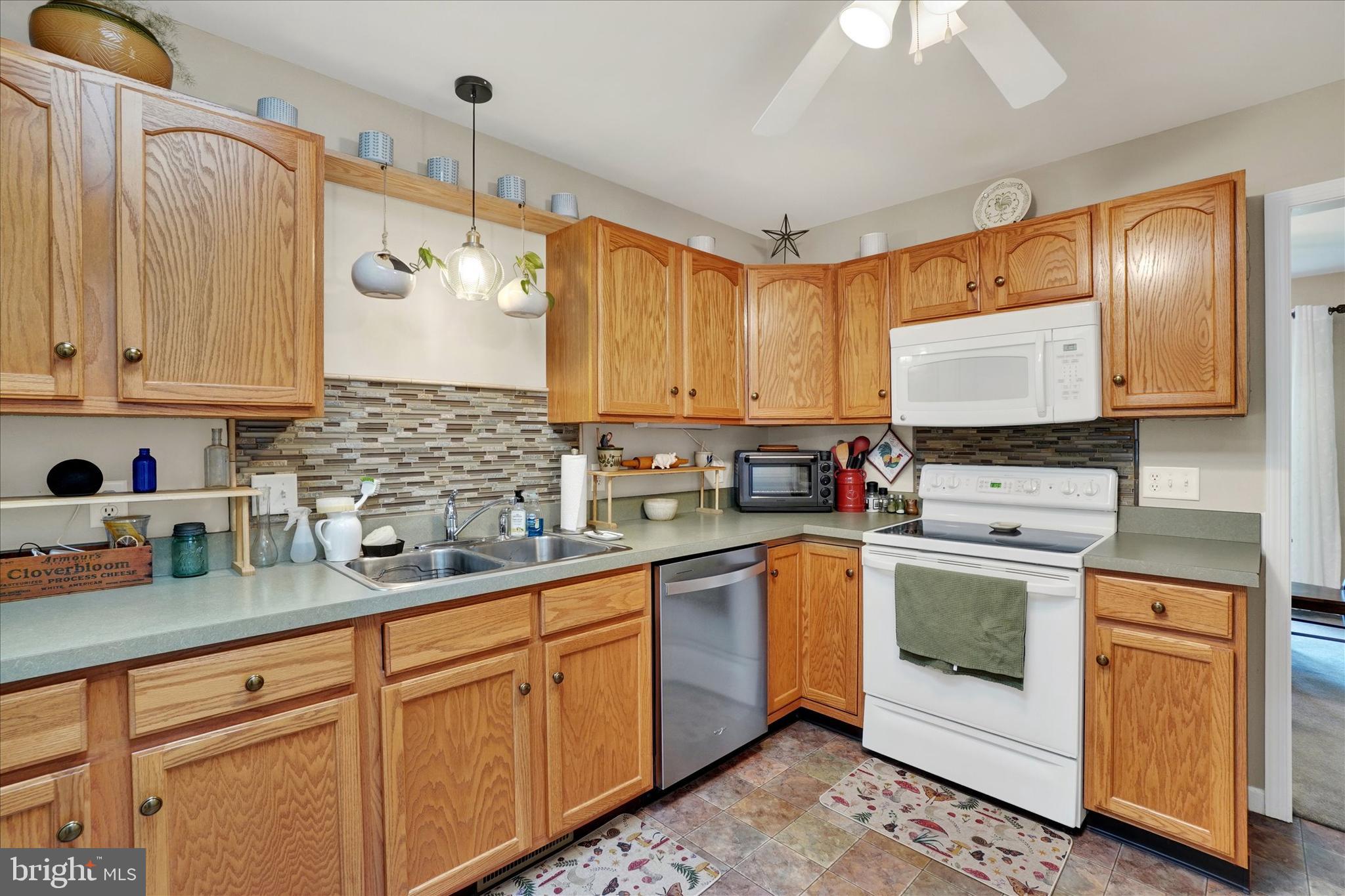 CHATHAM CREEK - Residential