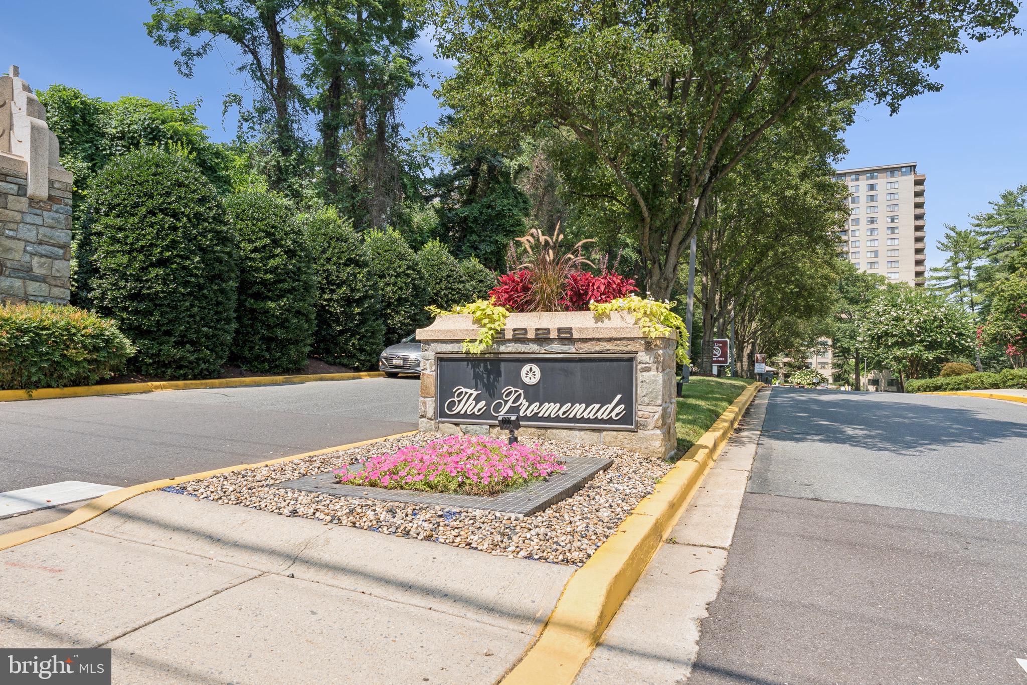 PROMENADE TOWERS - Residential