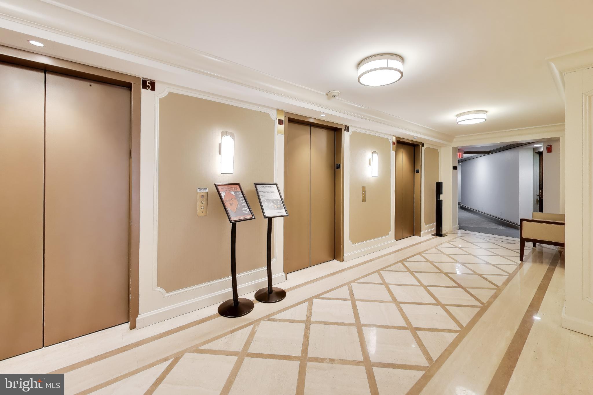 PROMENADE TOWERS - Residential