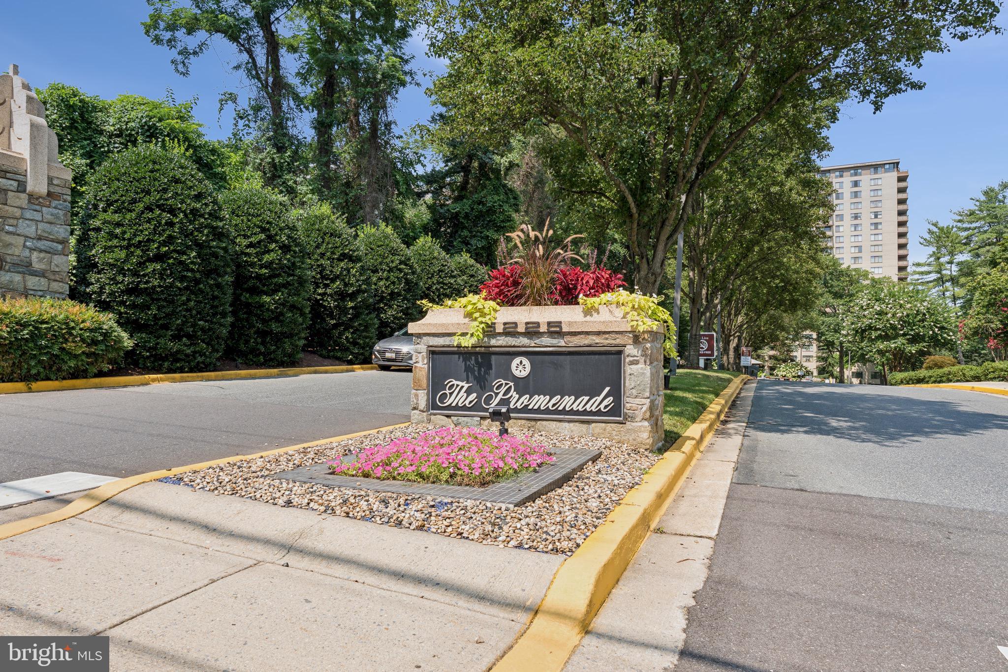 PROMENADE TOWERS - Residential